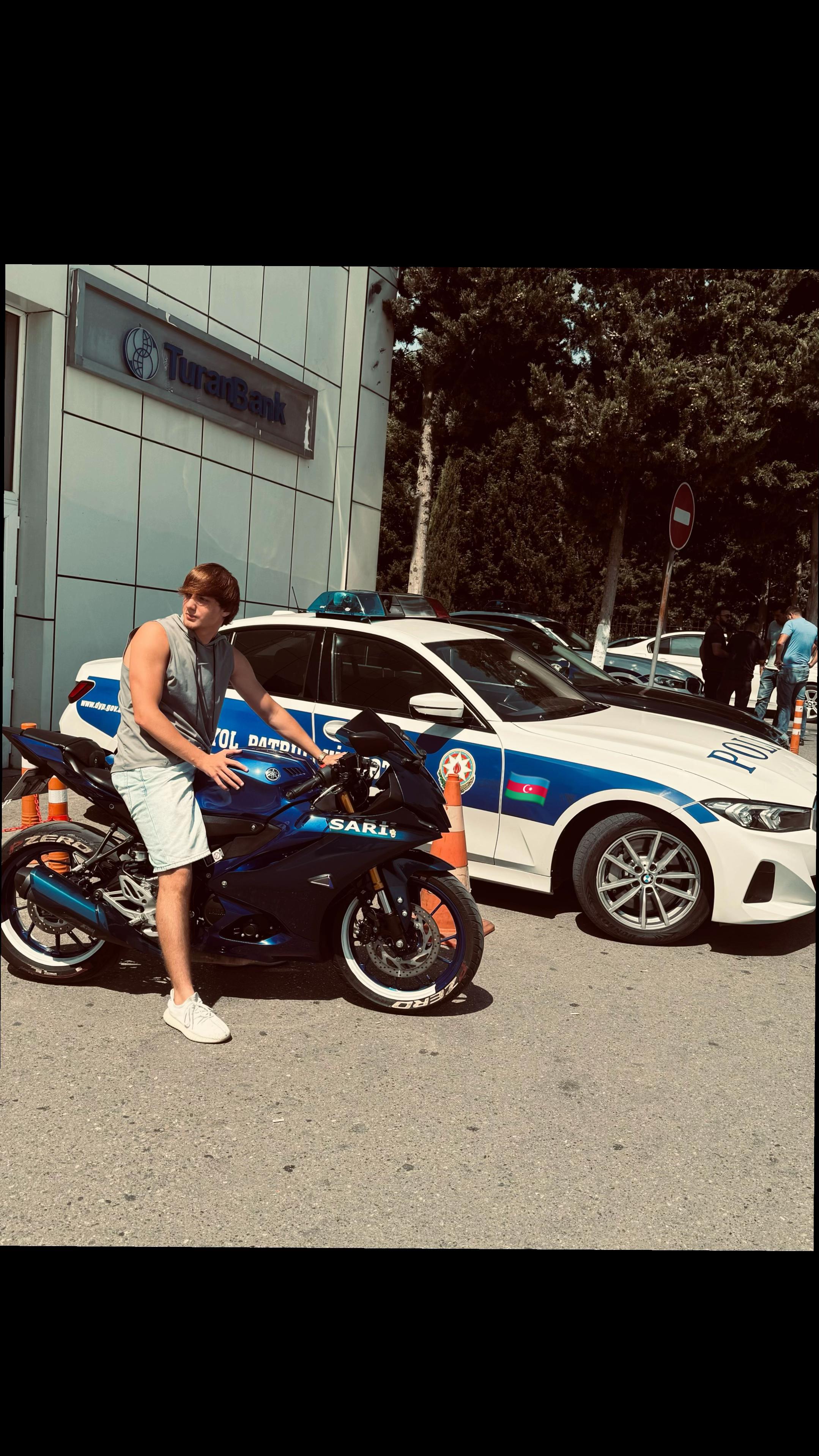 @xeyal_sarııı