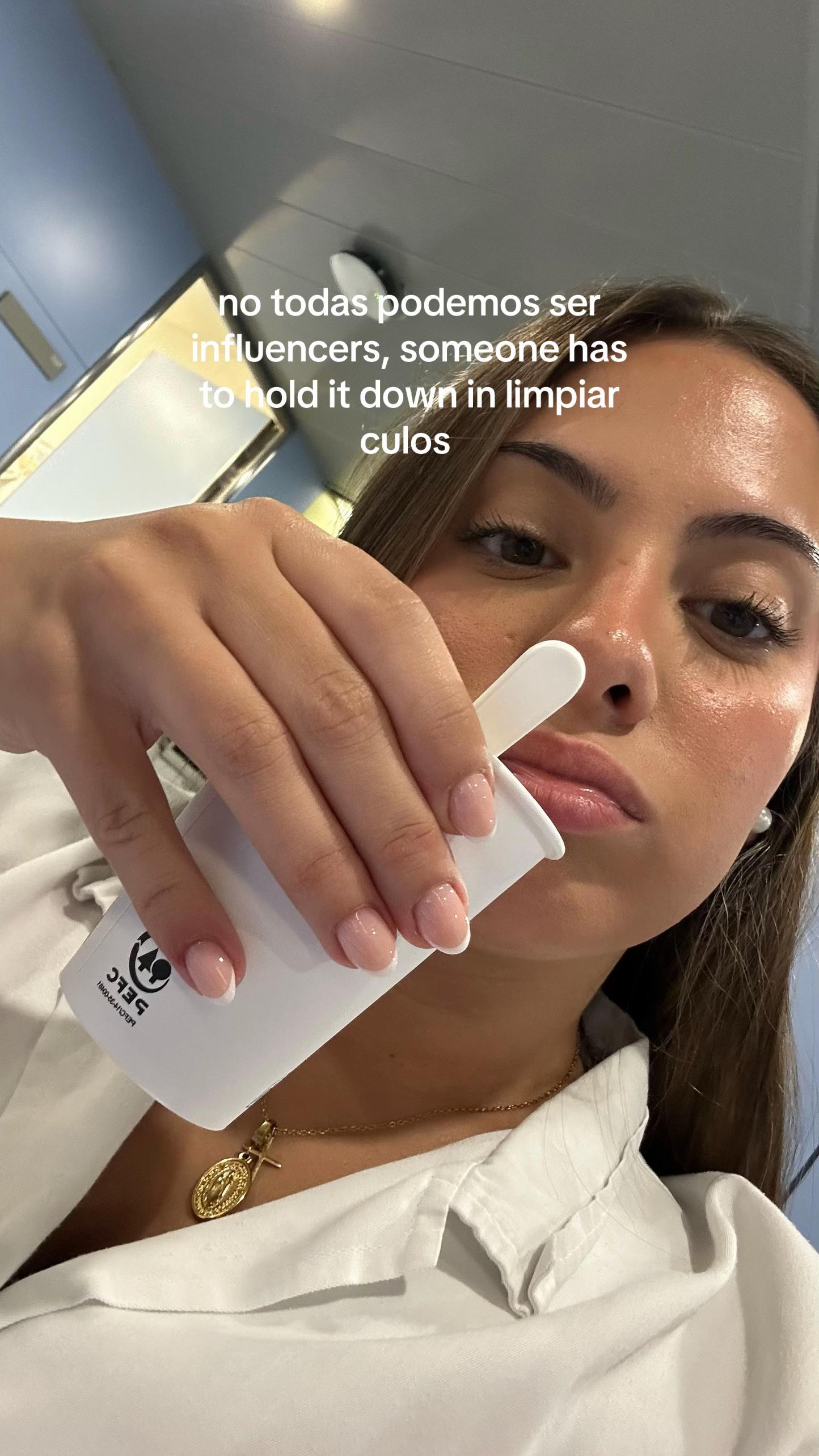 @nadia molina