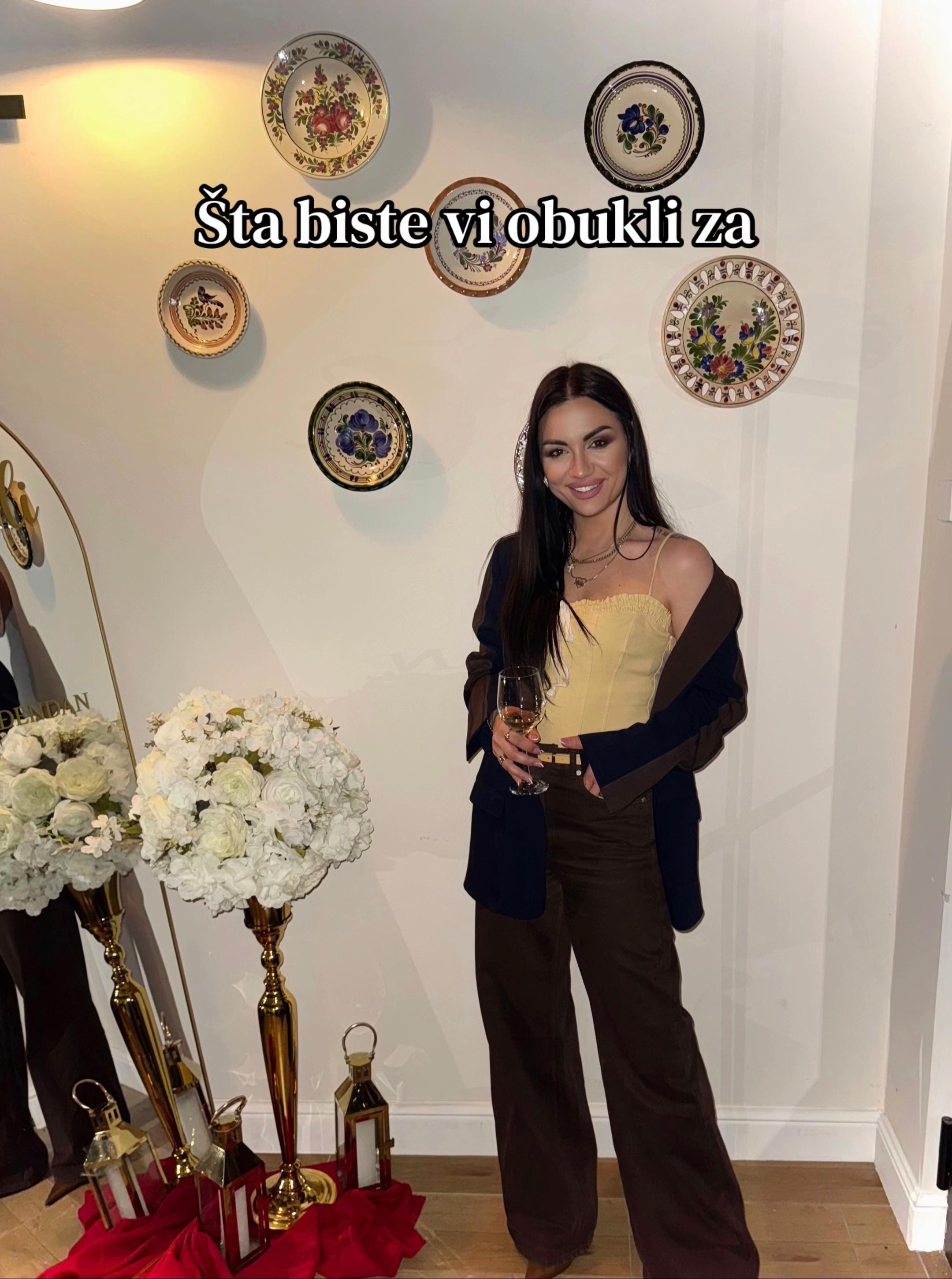 @nikinamama