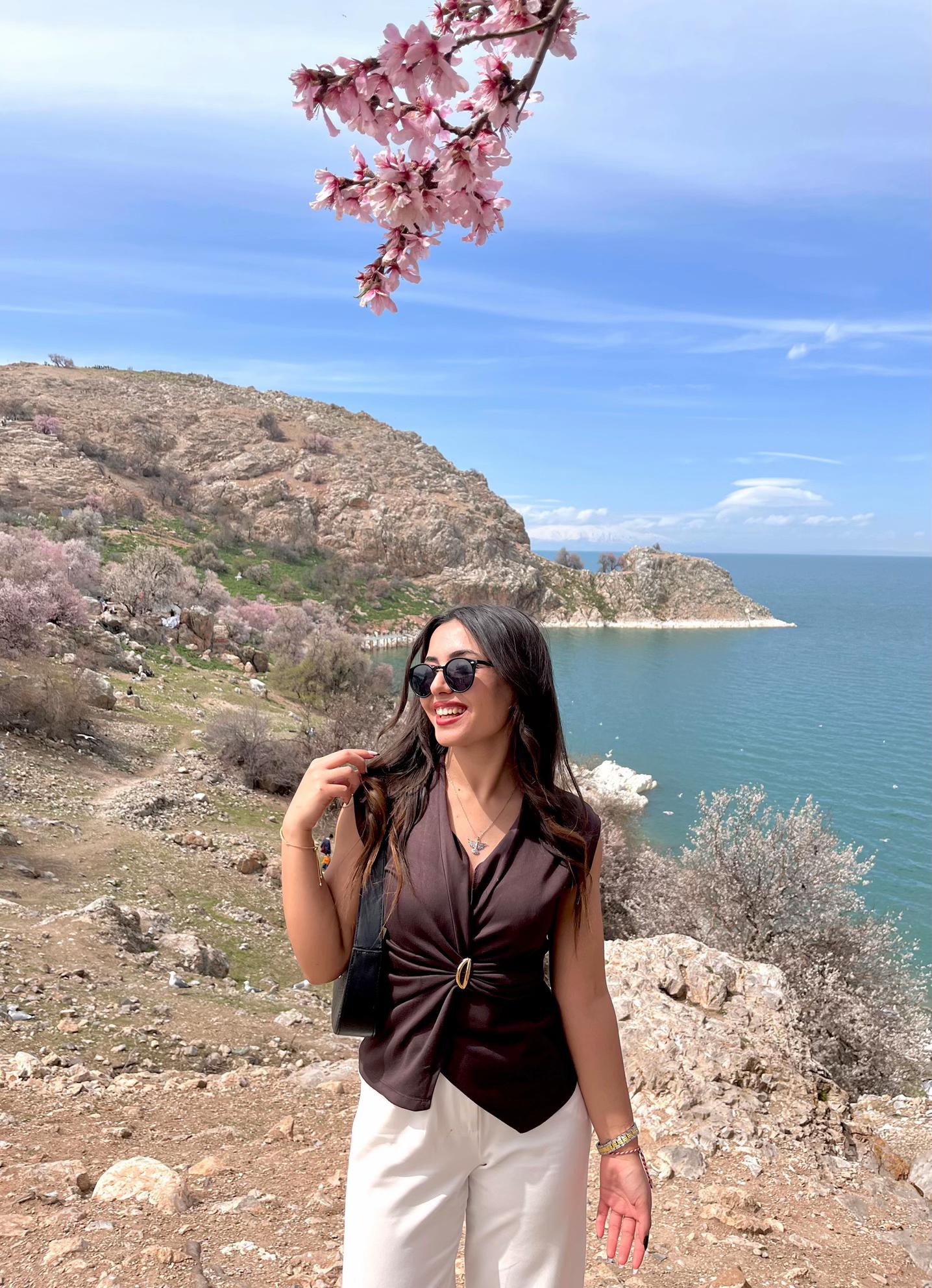 @cemreeq.0