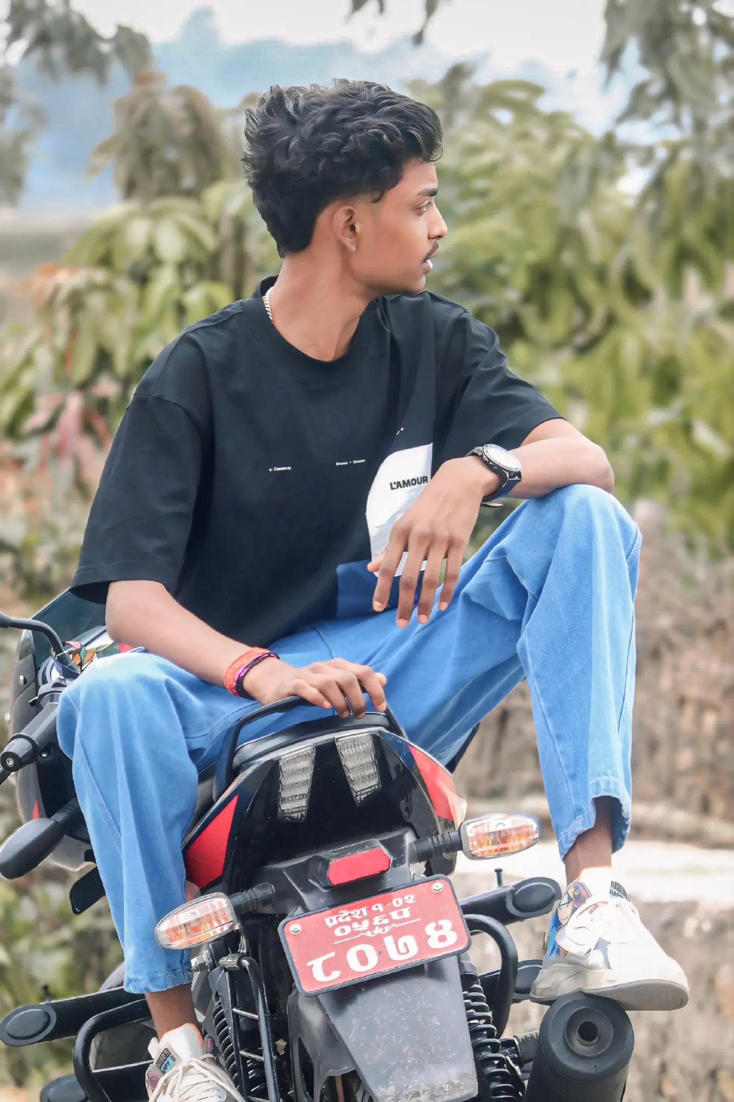 @IT'S_ME_MANISH〽️