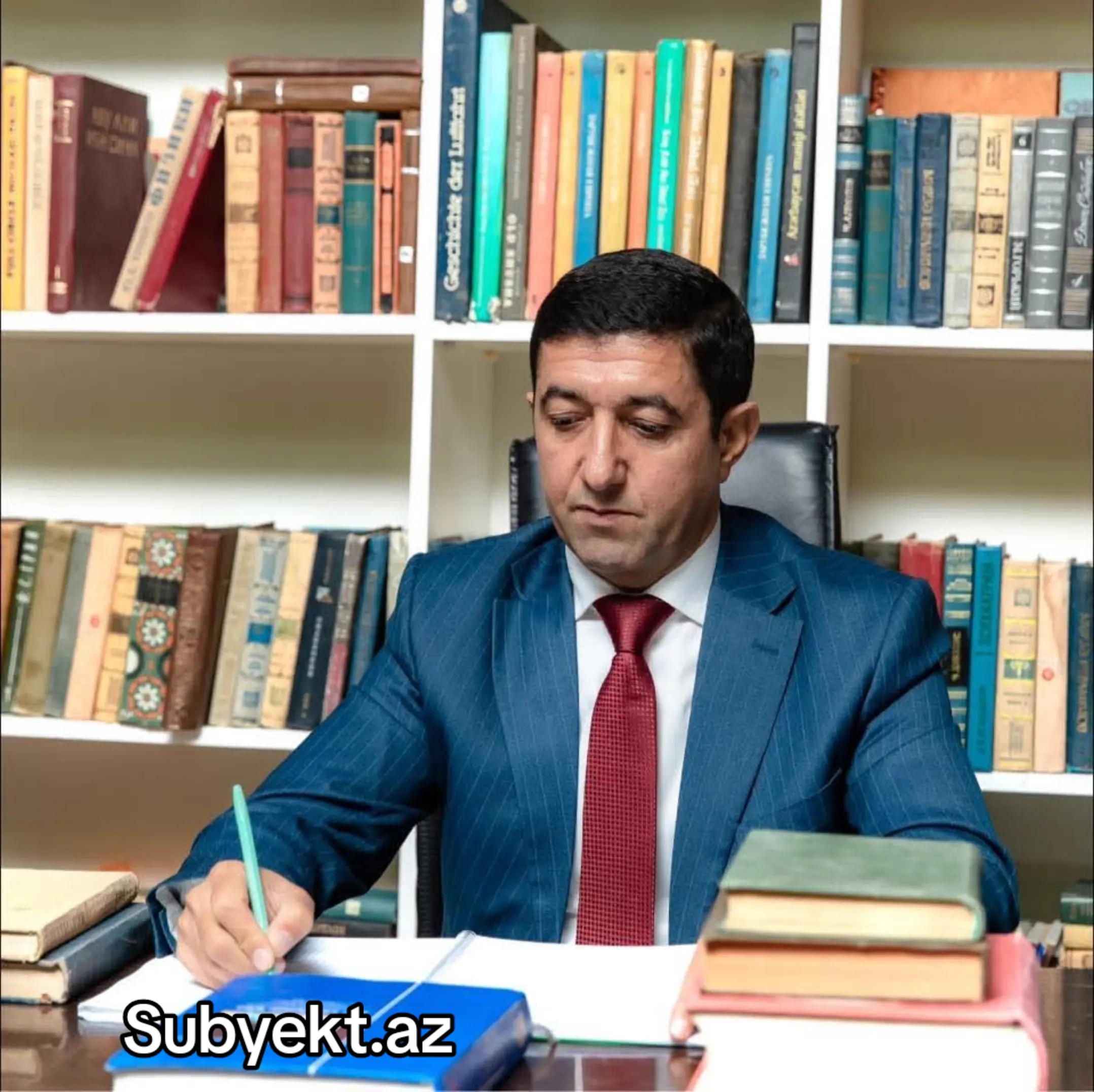 @R&ouml;vşən H&uuml;seynov