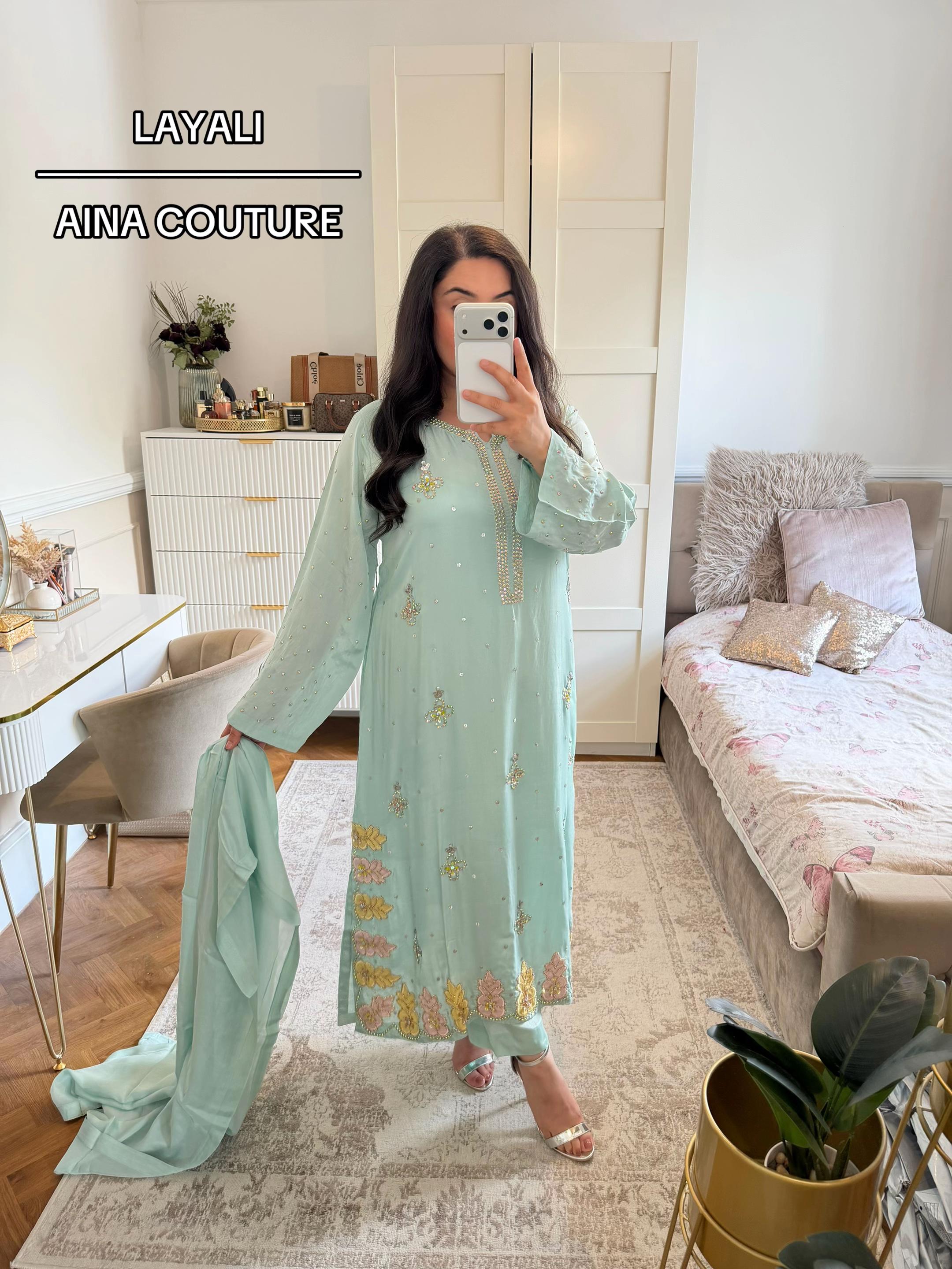 @Aina__couture