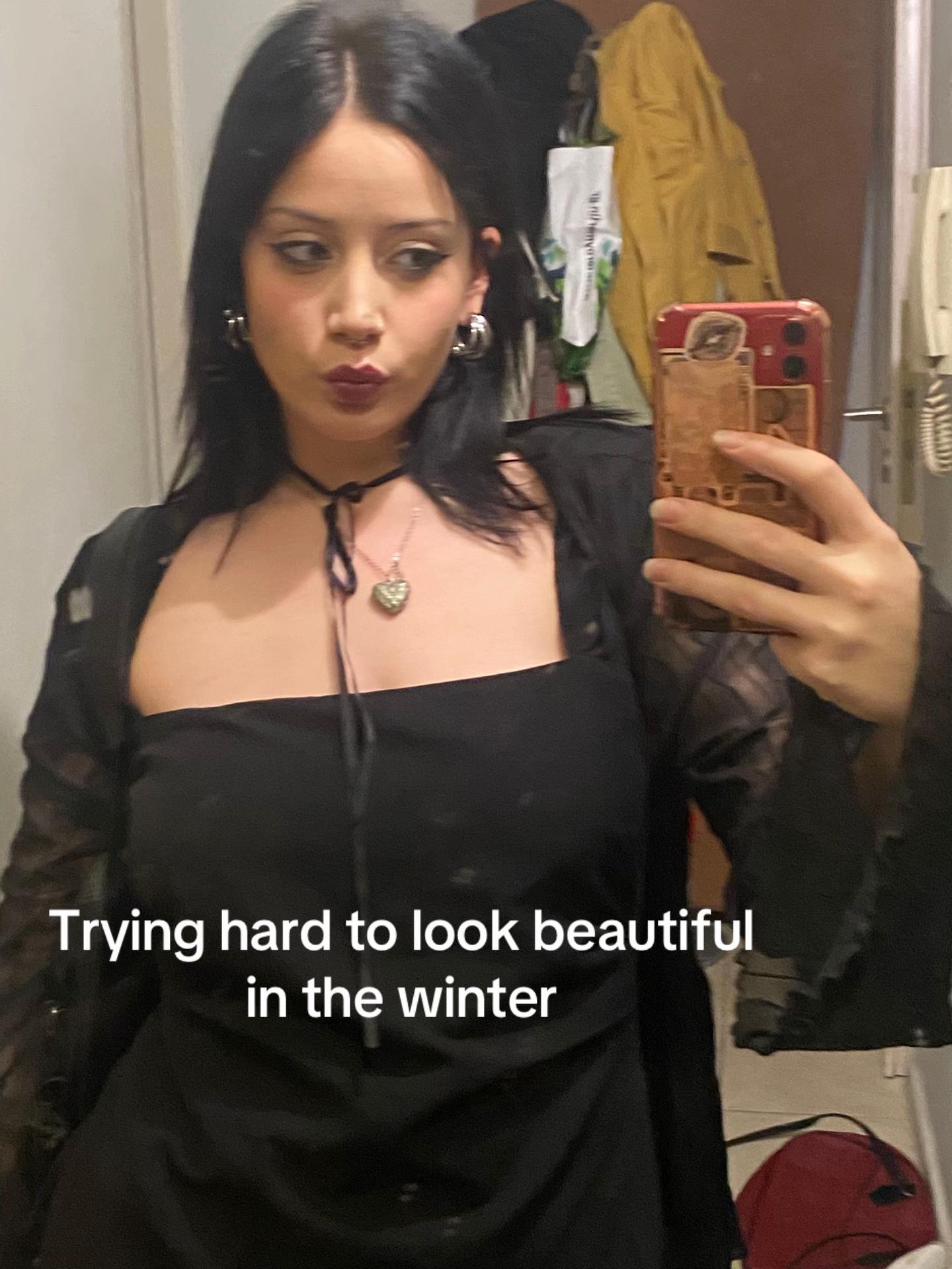 @argyrenia_