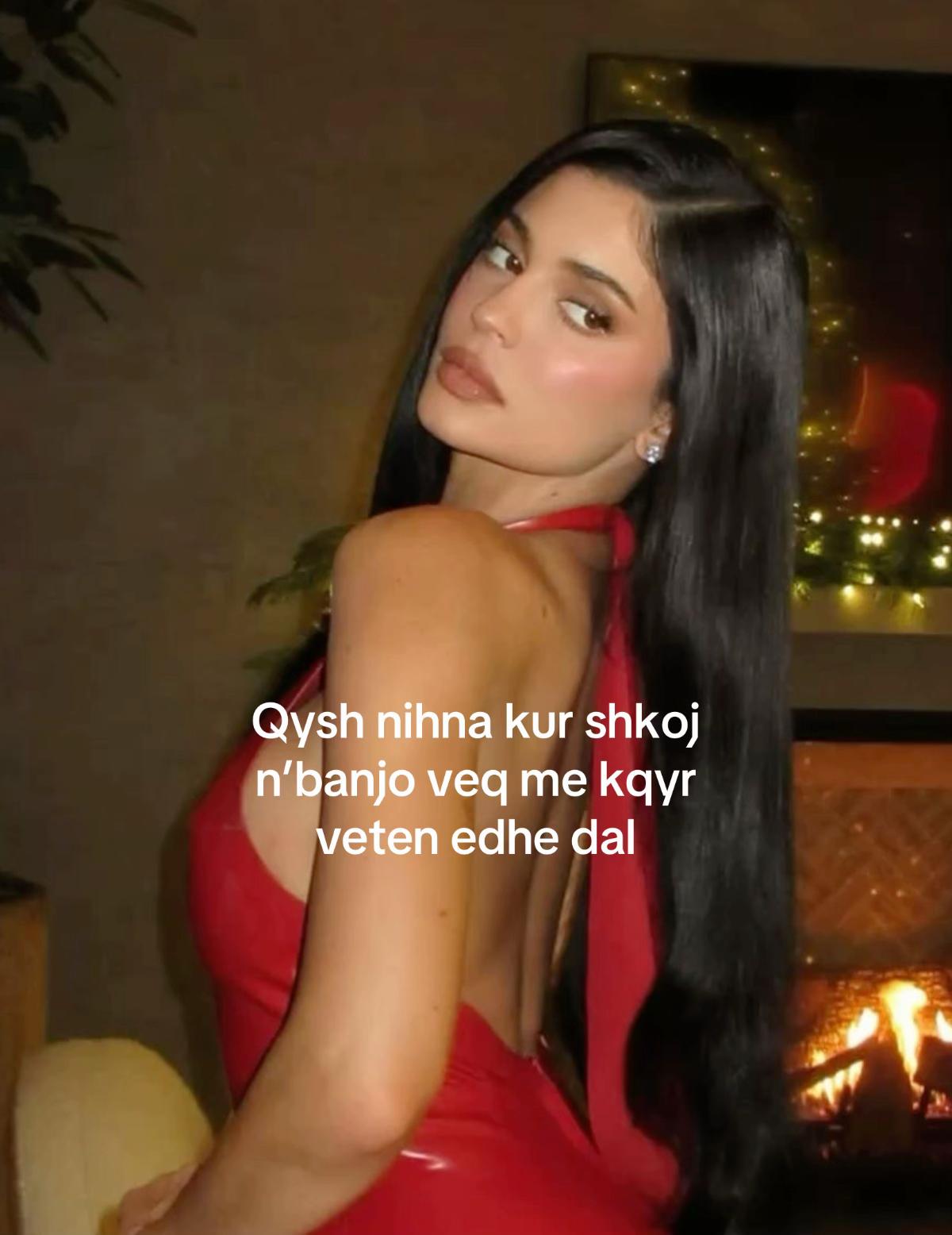 @𓇼