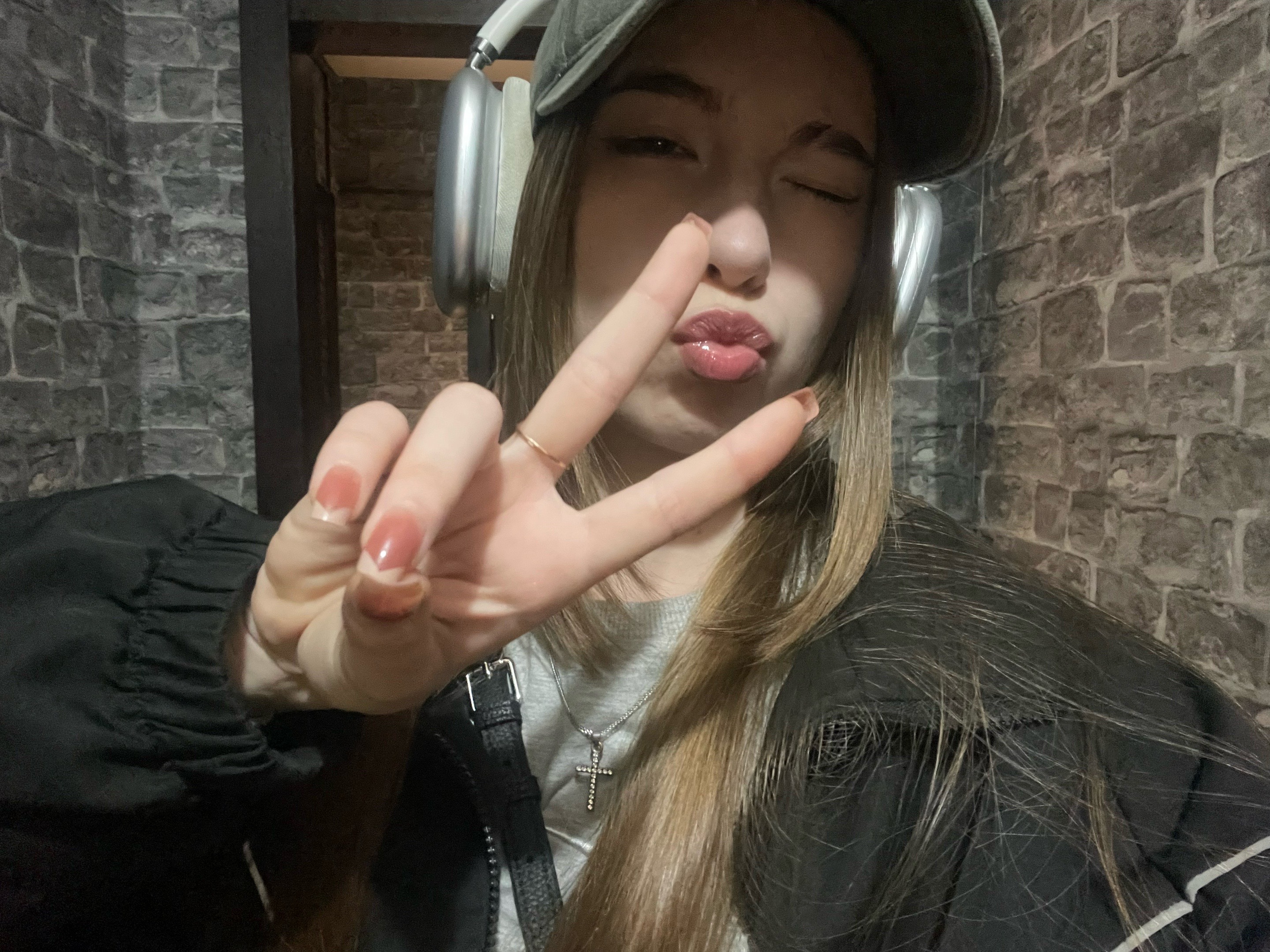 @алиска🚬
