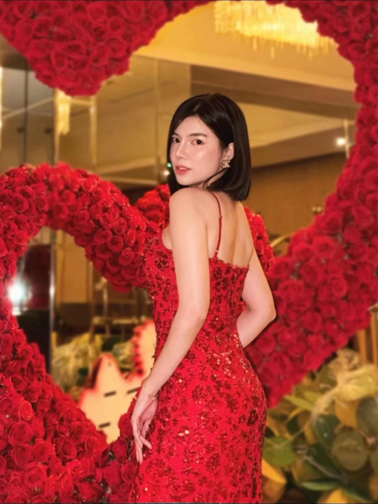 @Elle