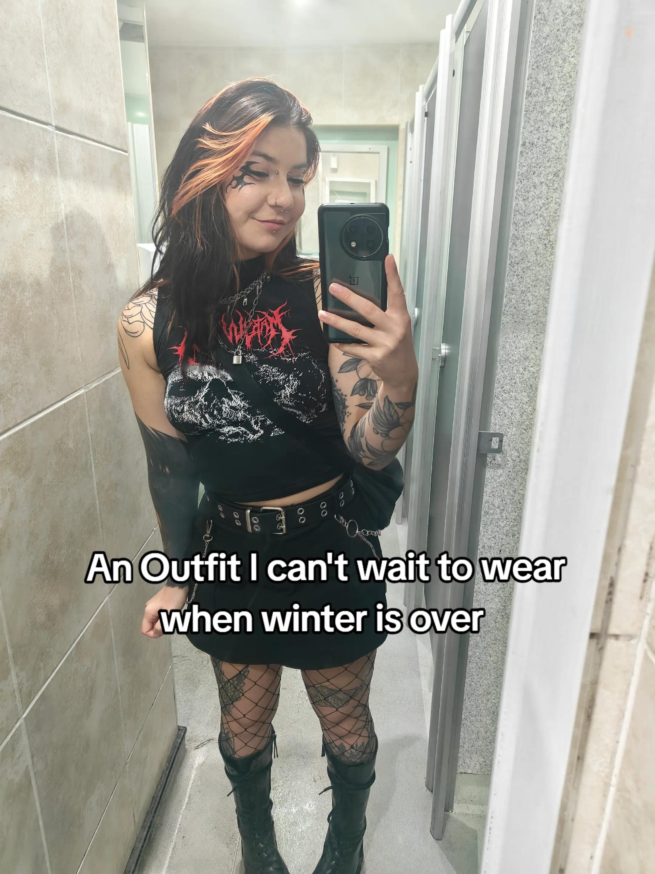 @Evie 🖤