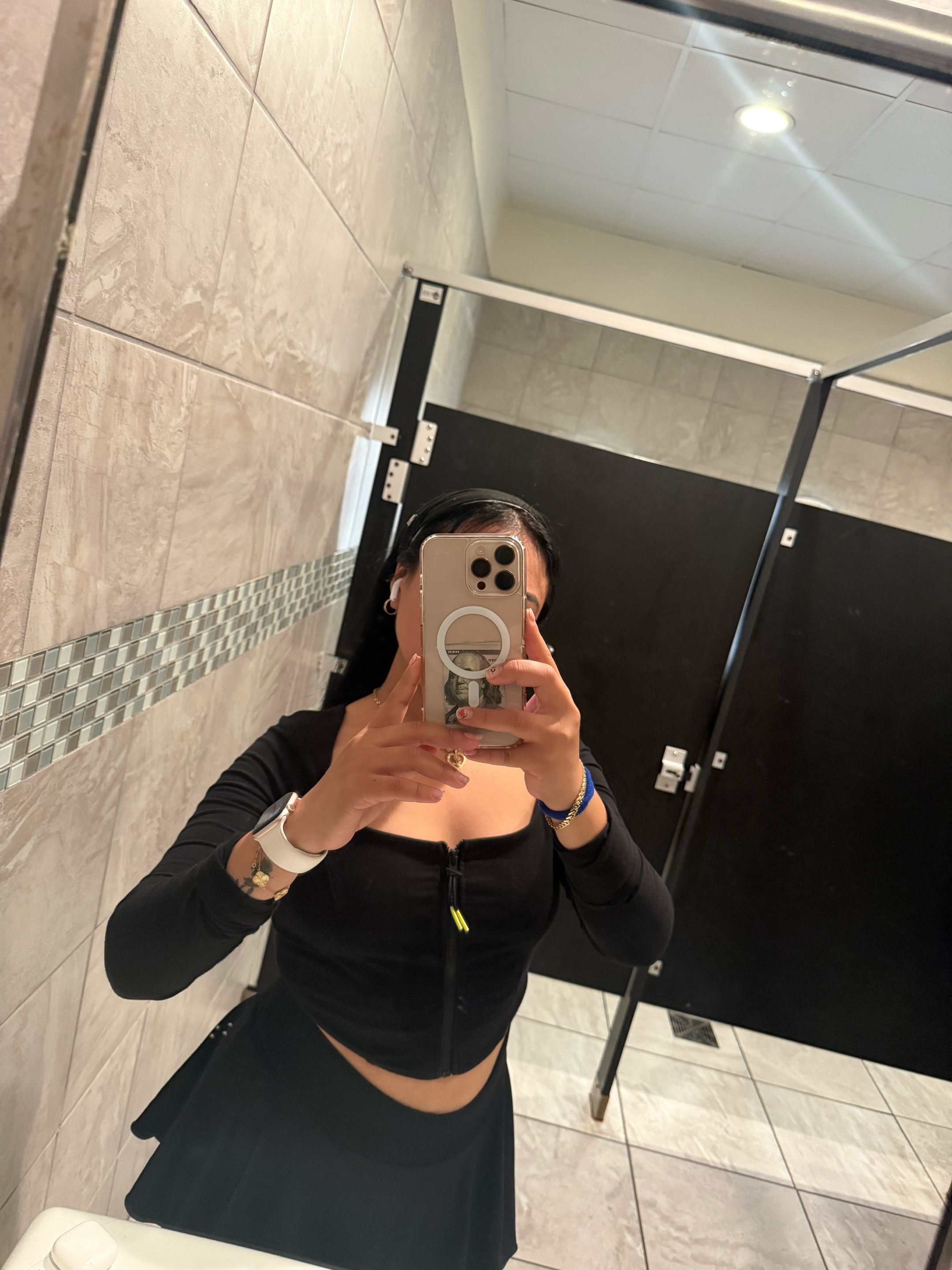 @Mayra Hibheth 🧡