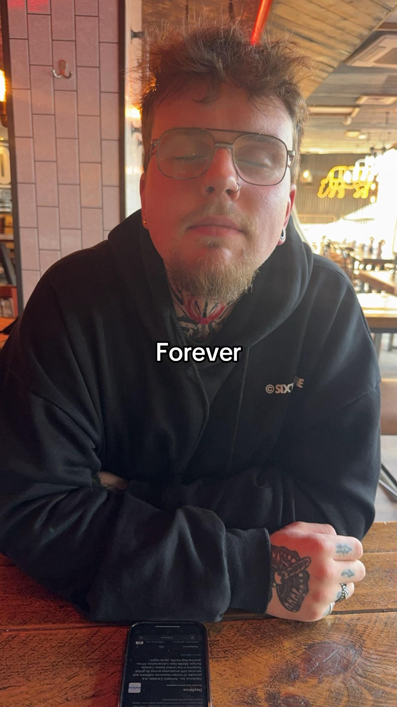 @r3v3rsiblyfvck3d