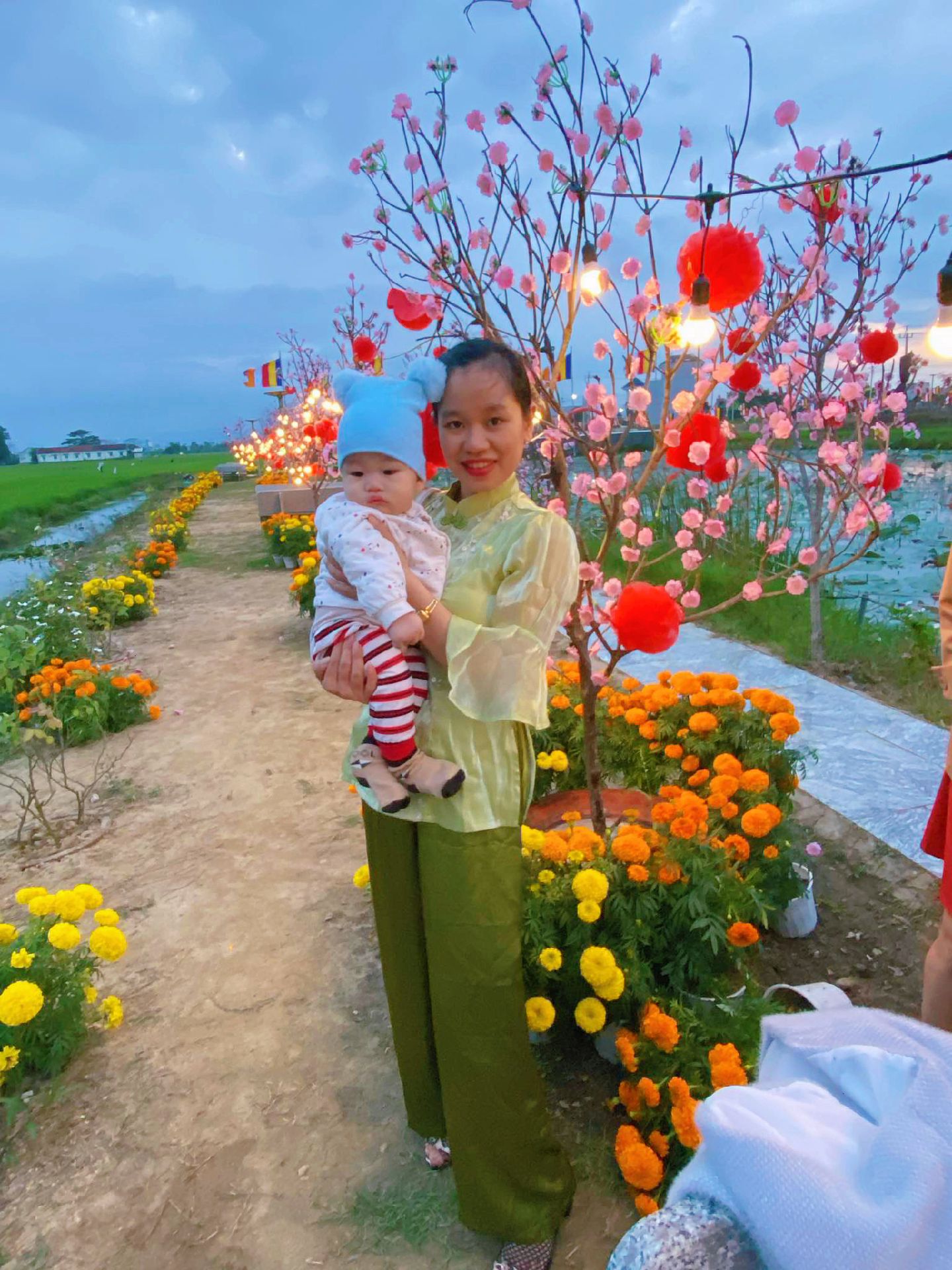 @Th&ugrave;y Dương Cần T&acirc;y