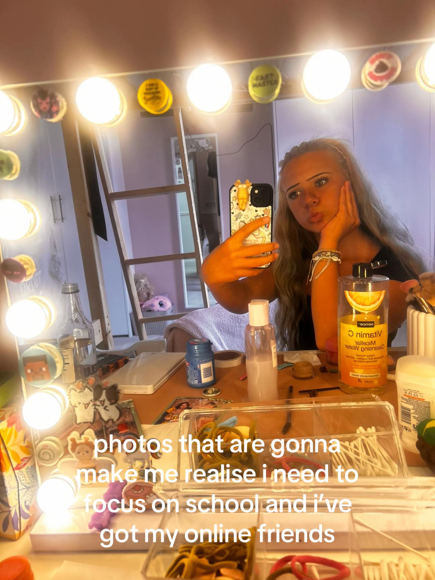 @izzie🧁🪽