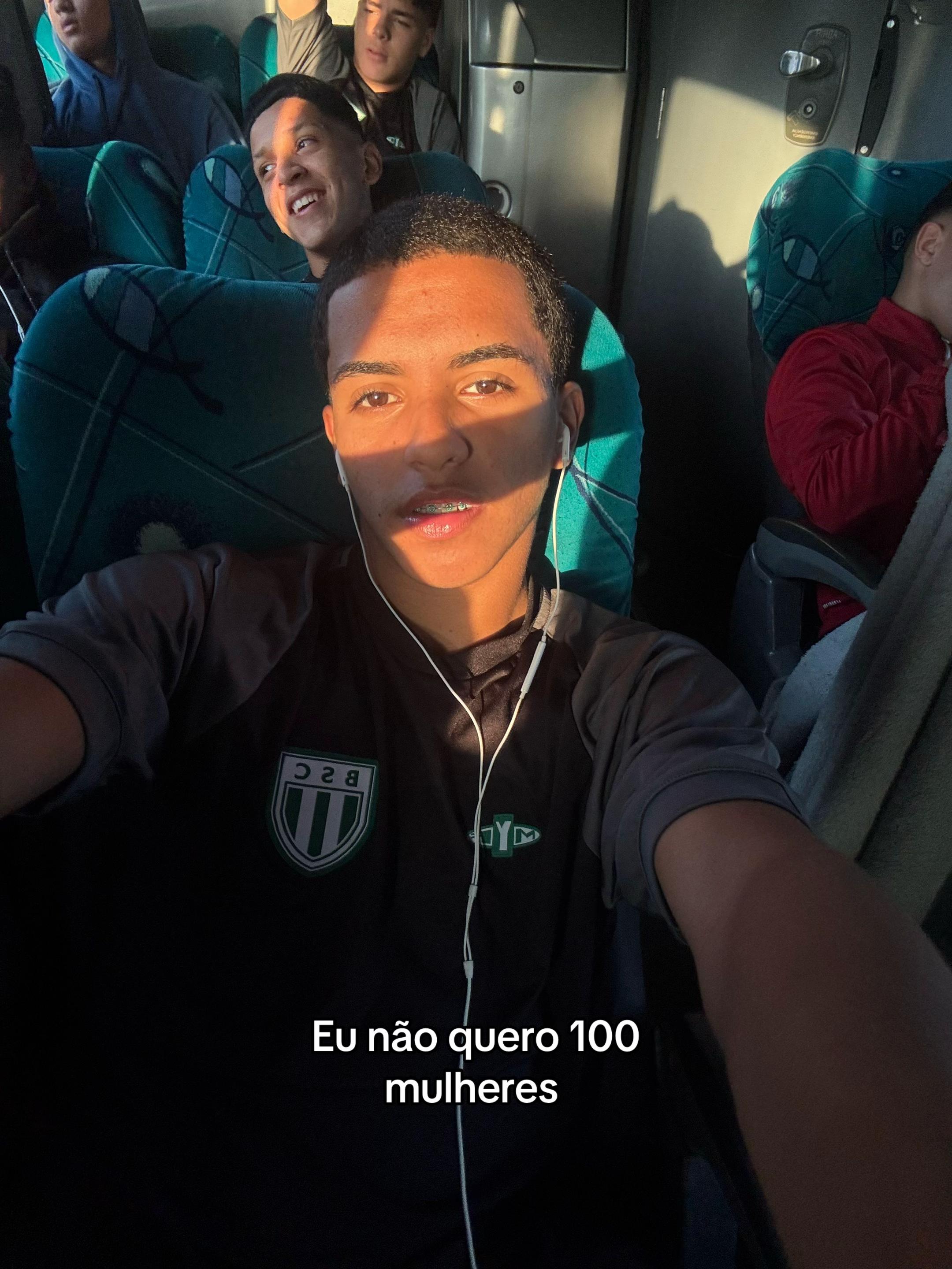 @_cairuz🚂