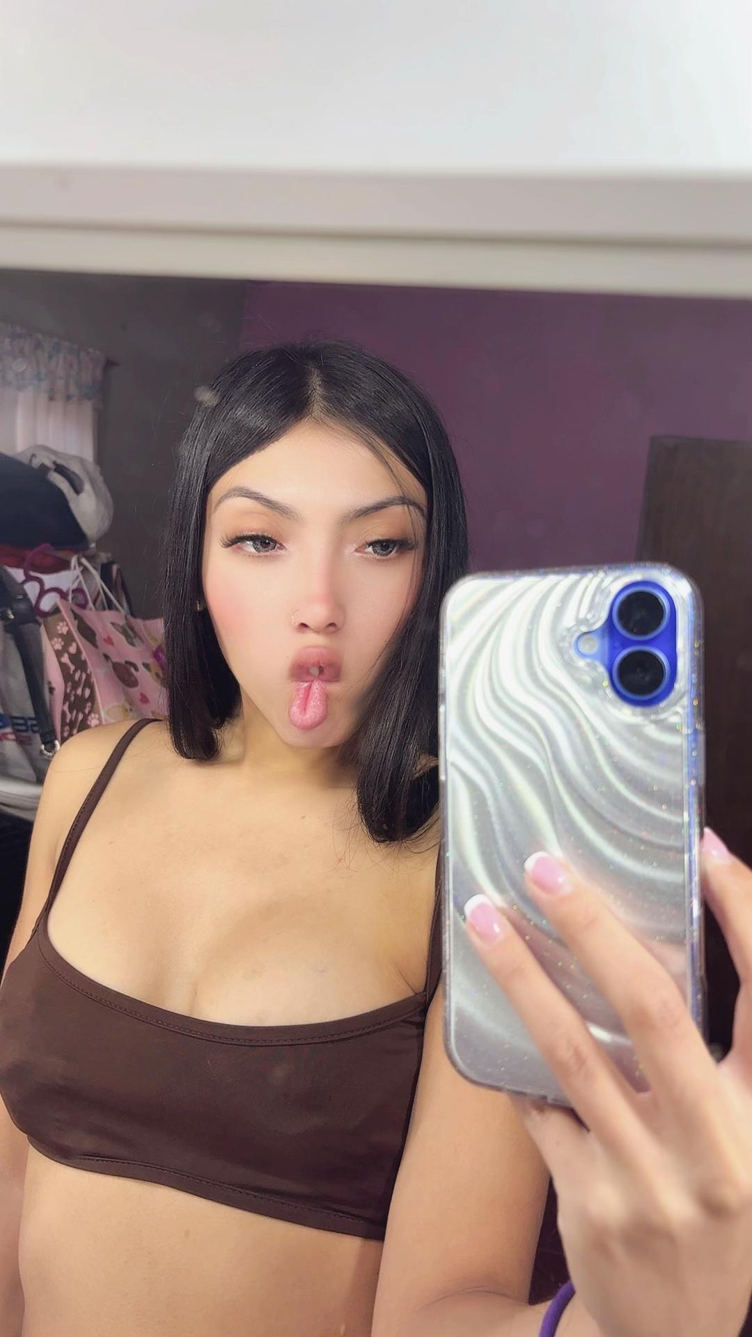 @Morenaa