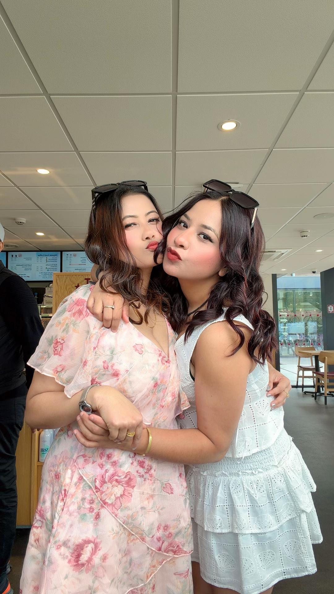 @razbncisapna 🇳🇵❤️🇬🇧