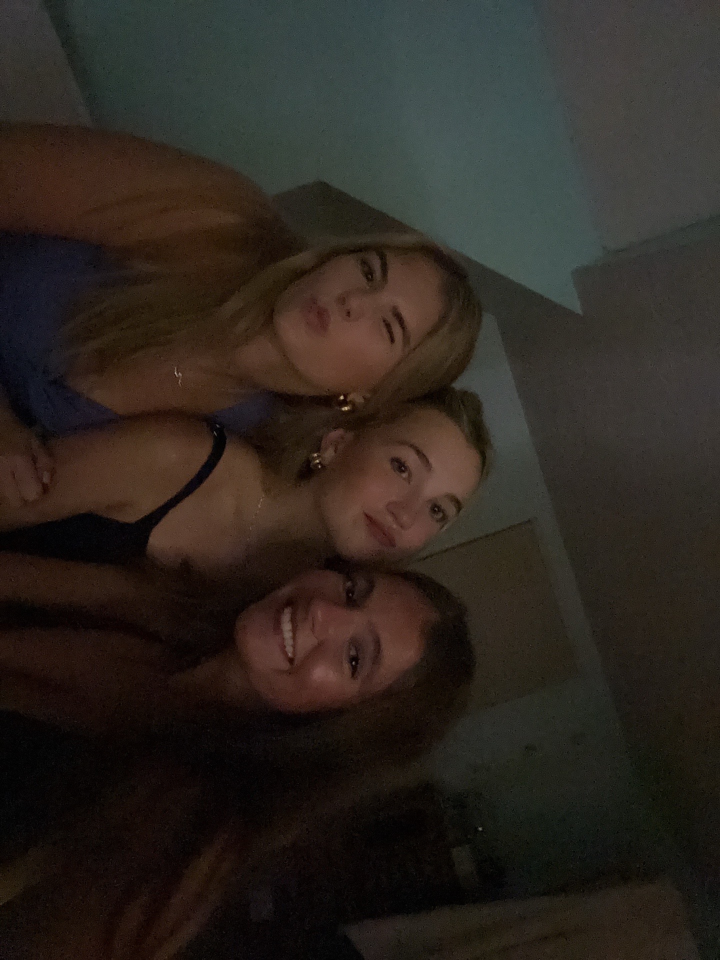 @hi