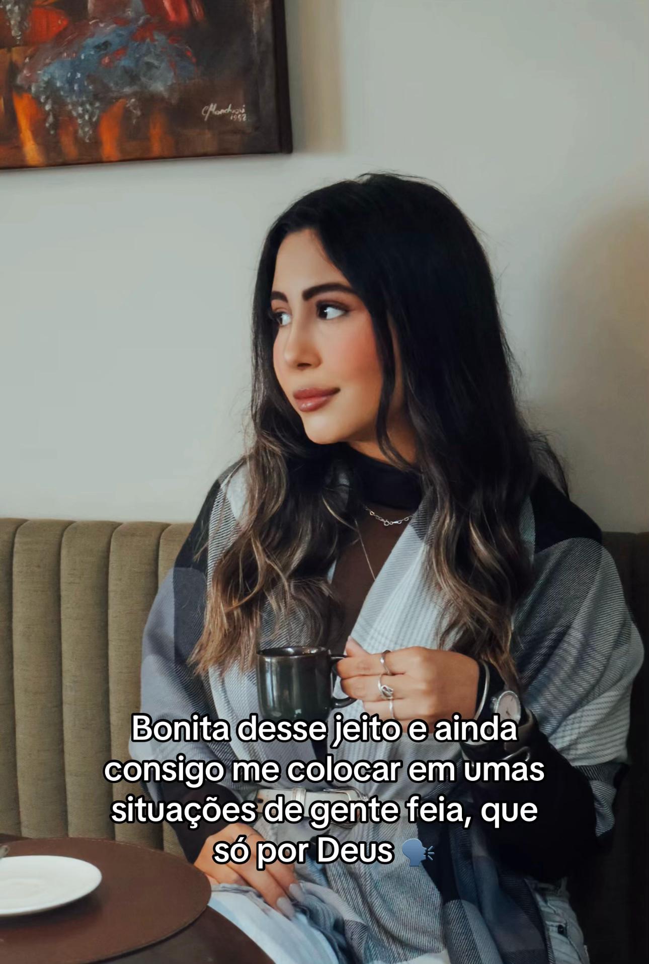 @Livia Fernandes