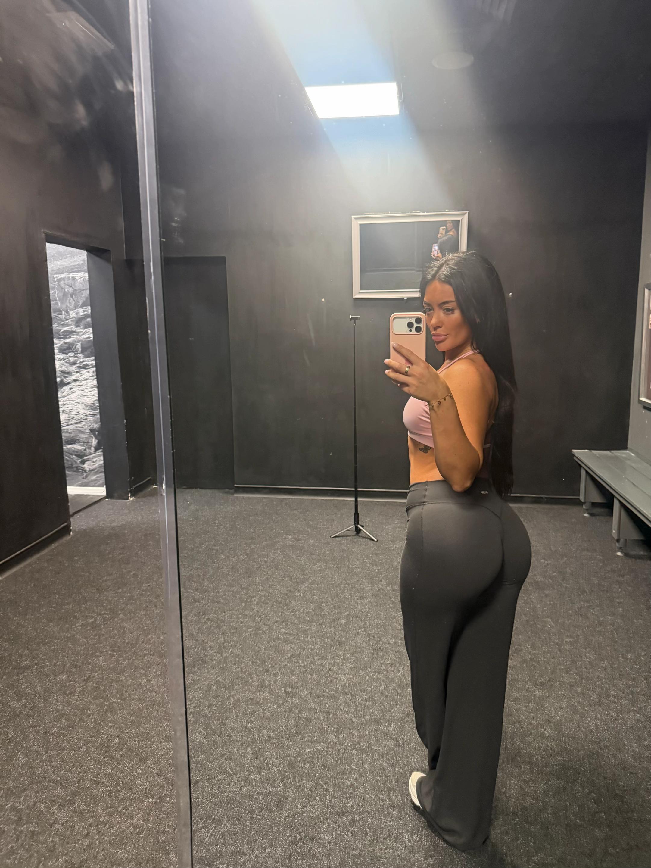 @ChloescnX