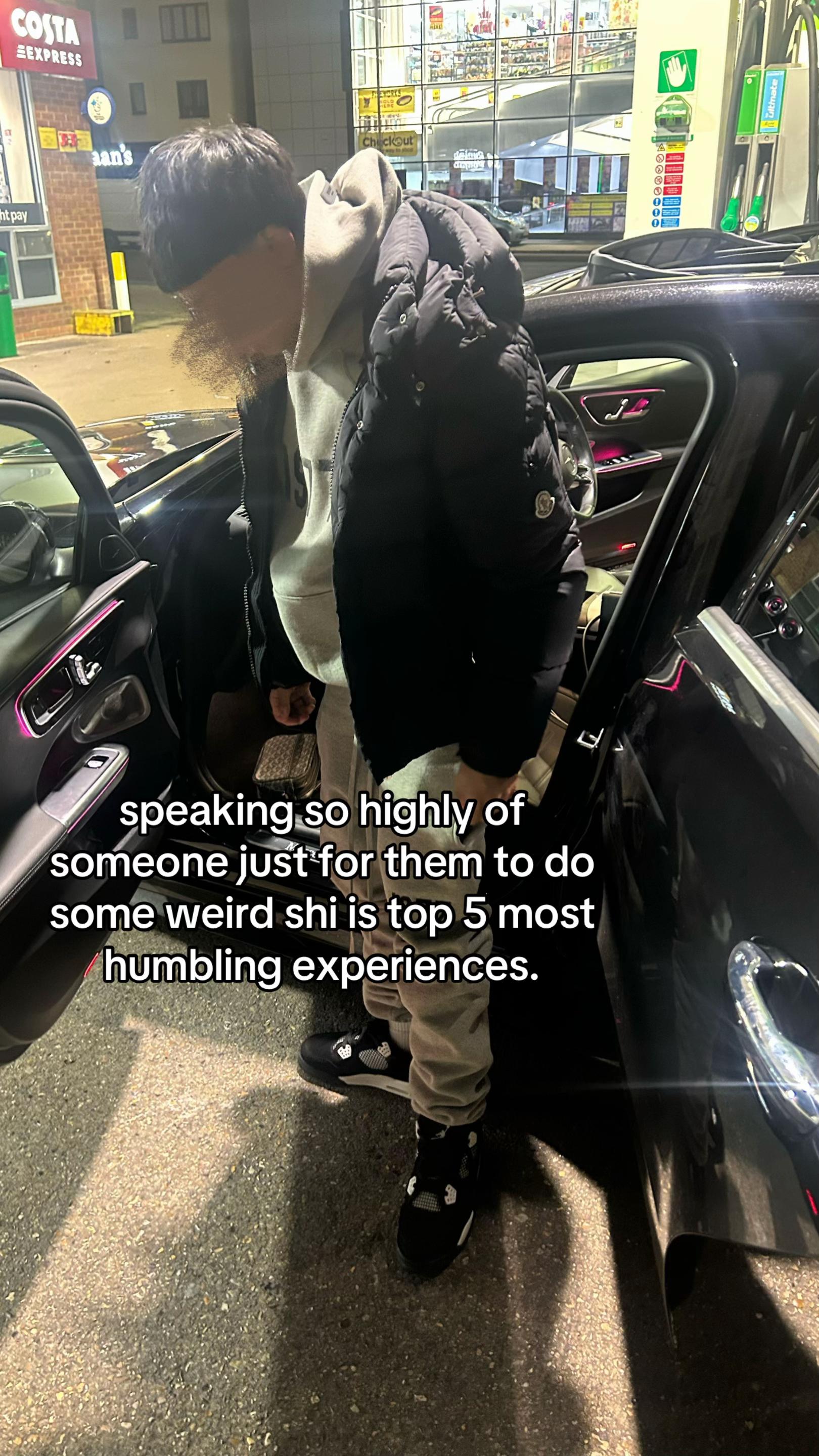 @️