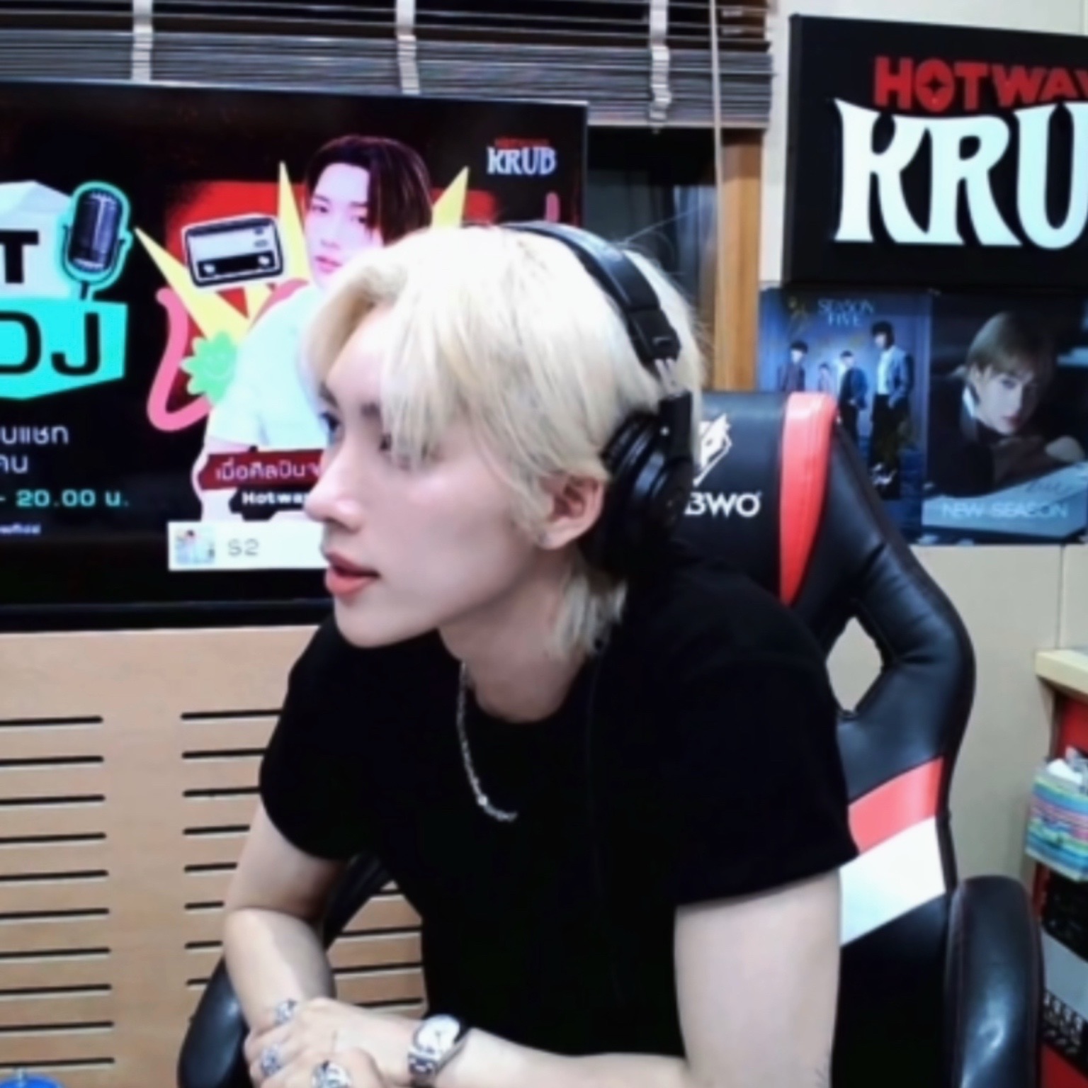 @MirellaV