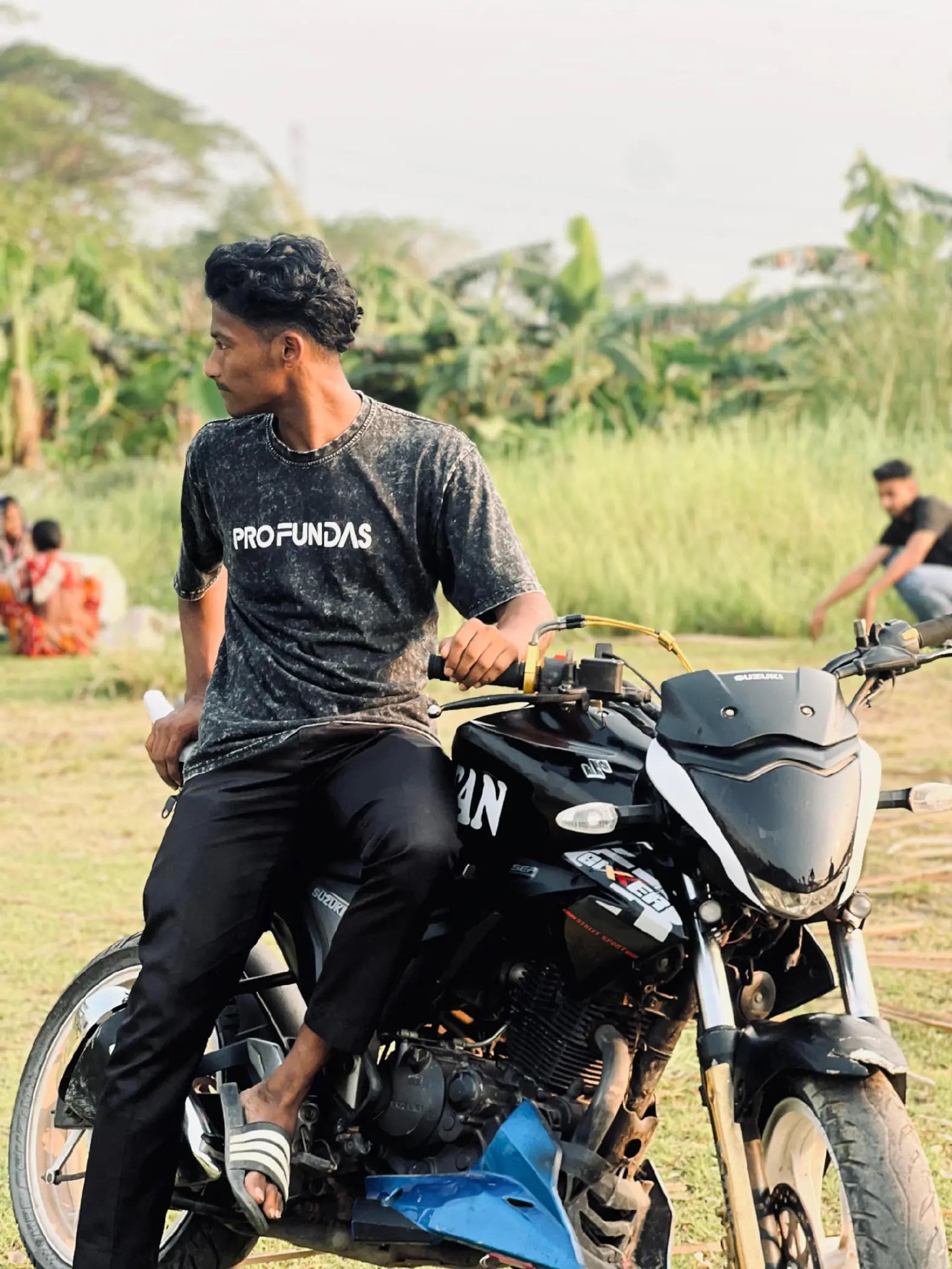 @-বাদশাহ -💫