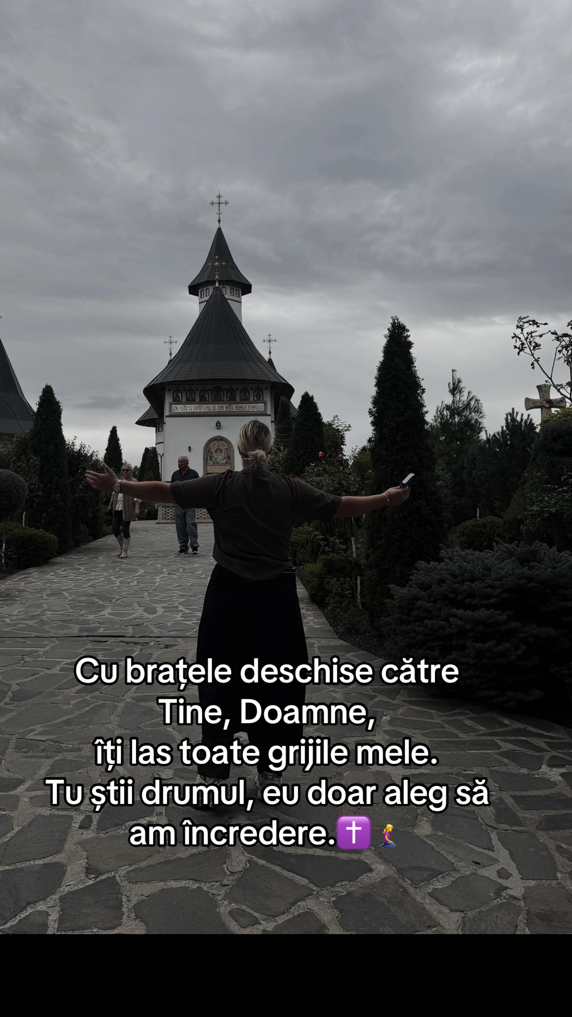 @𝓥𝓪𝓵𝓮𝓷𝓽𝓲𝓷𝓪✝️