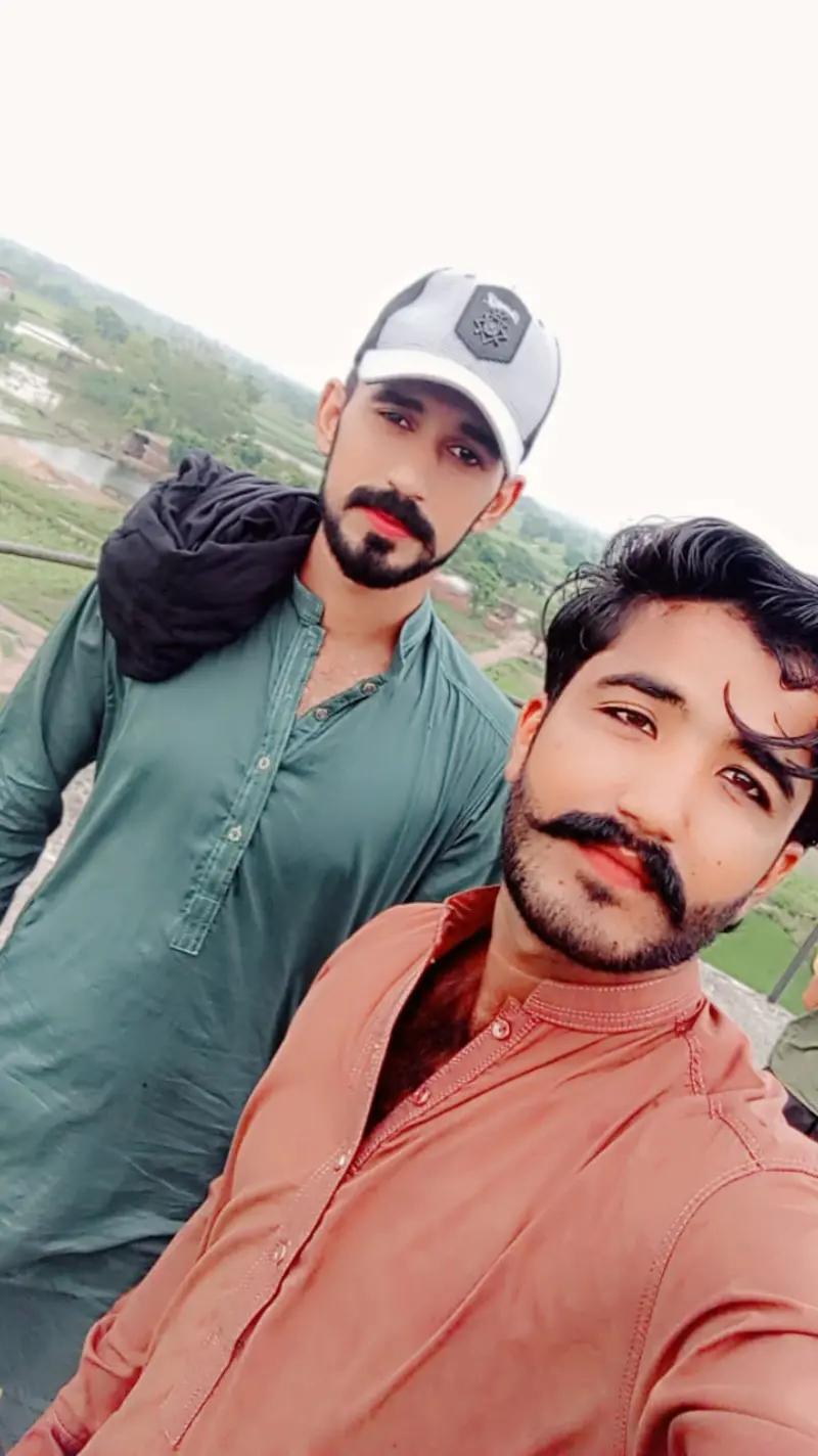 @Zaini ladla🪑🪑