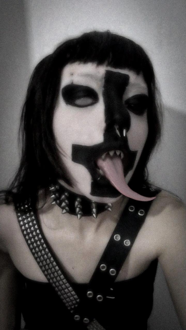 @𝙻𝔦𝔳 ࣪.☣︎