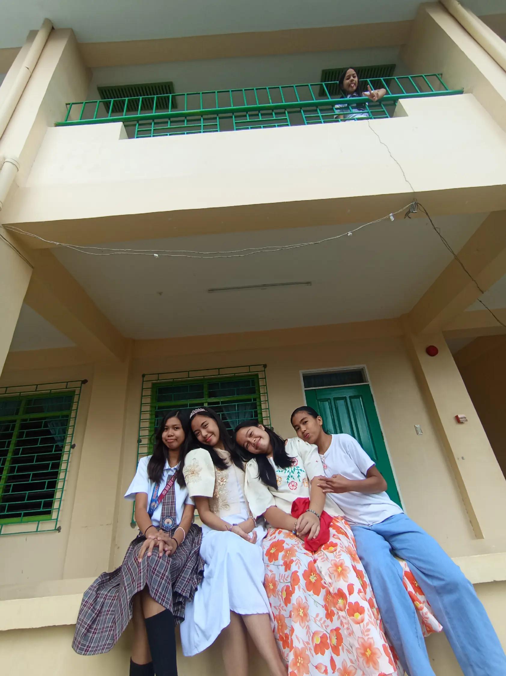 @8 - EMERALD