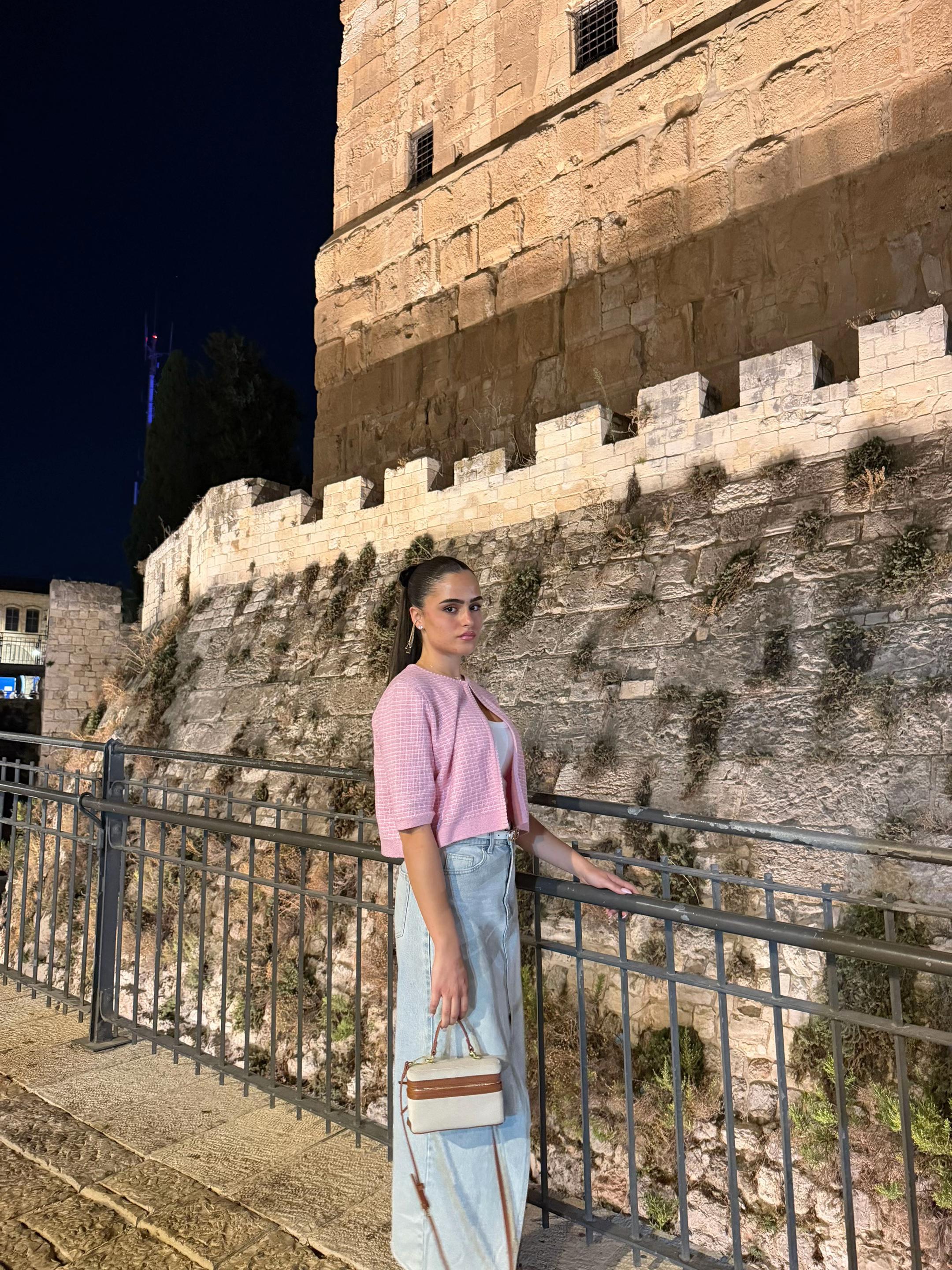 @שירז רחמין | מעצבת גבות וריסים