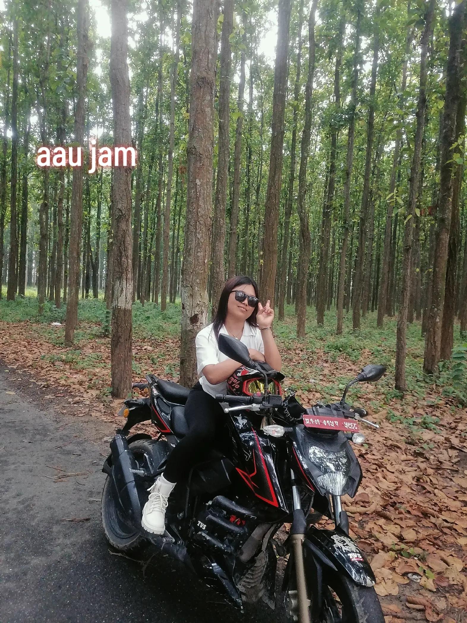 @ANUSHKA🤗