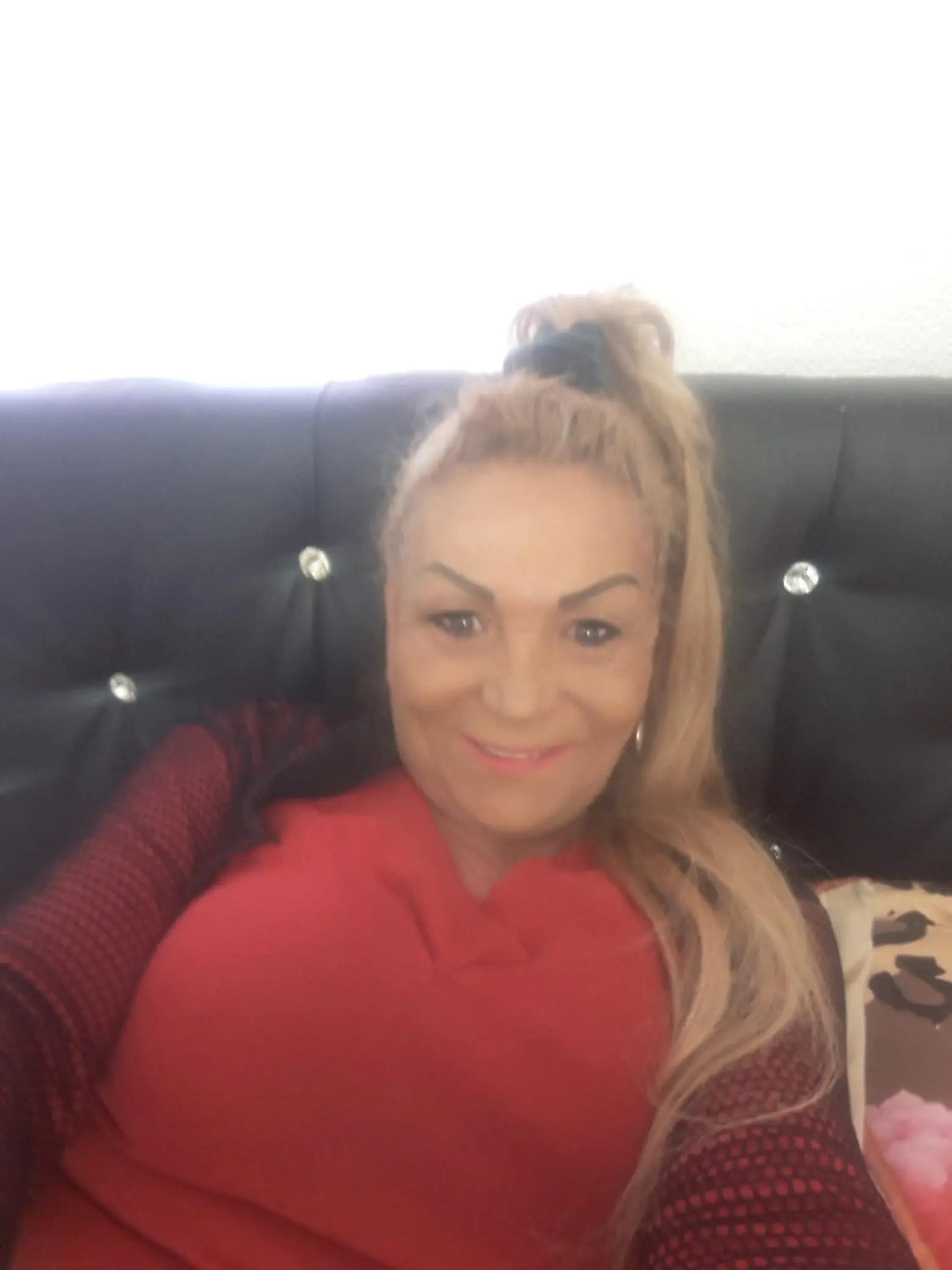 @💋🇨🇭🎁SELMA HINISLIOGLU🎁🎉