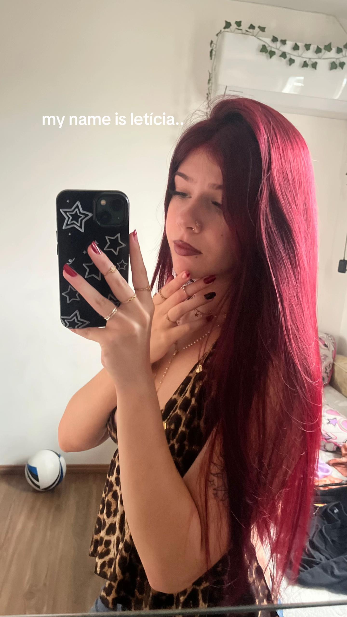 @letícia ✮⋆˙☭