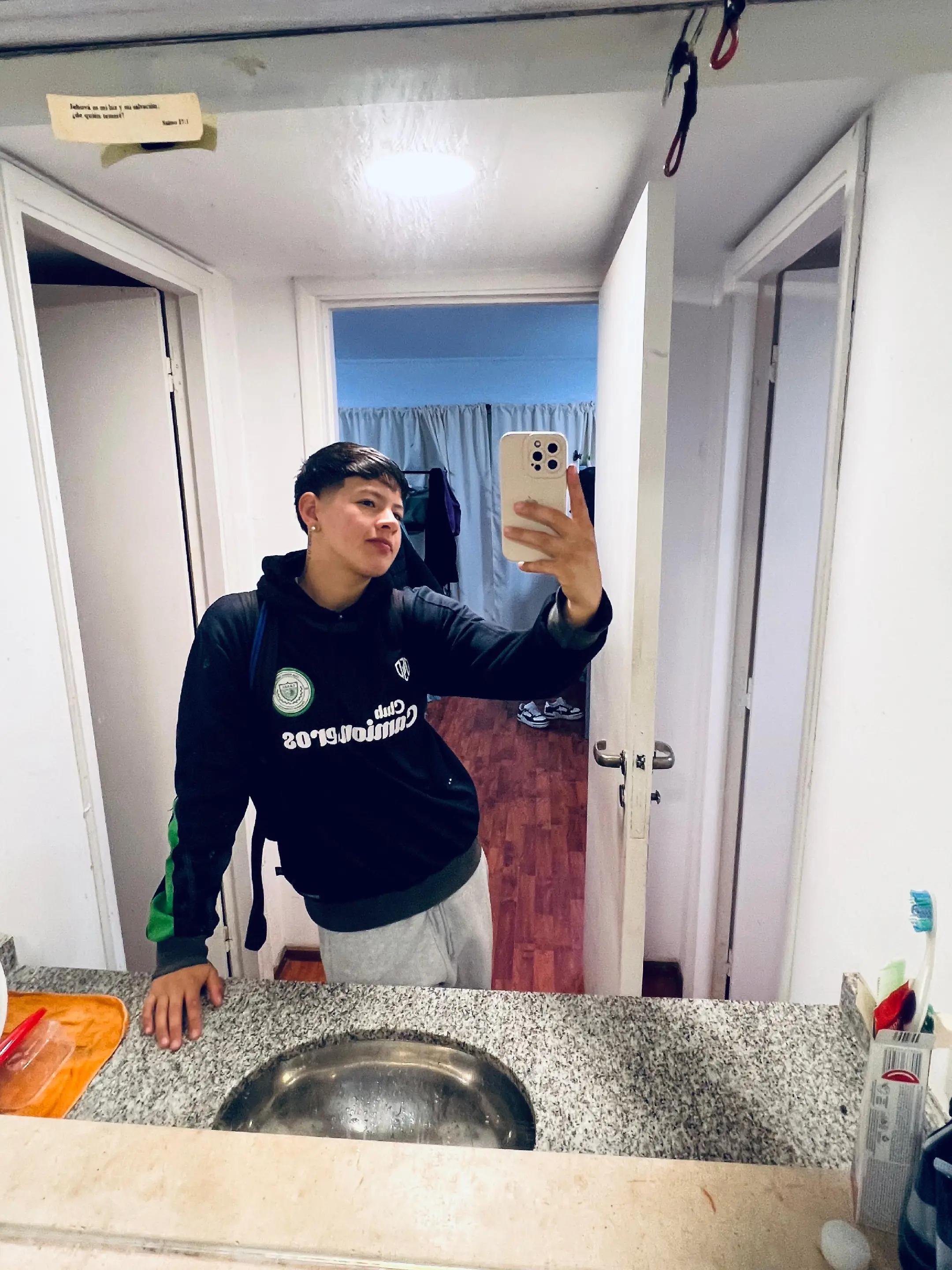 @Nanu Mujica💫