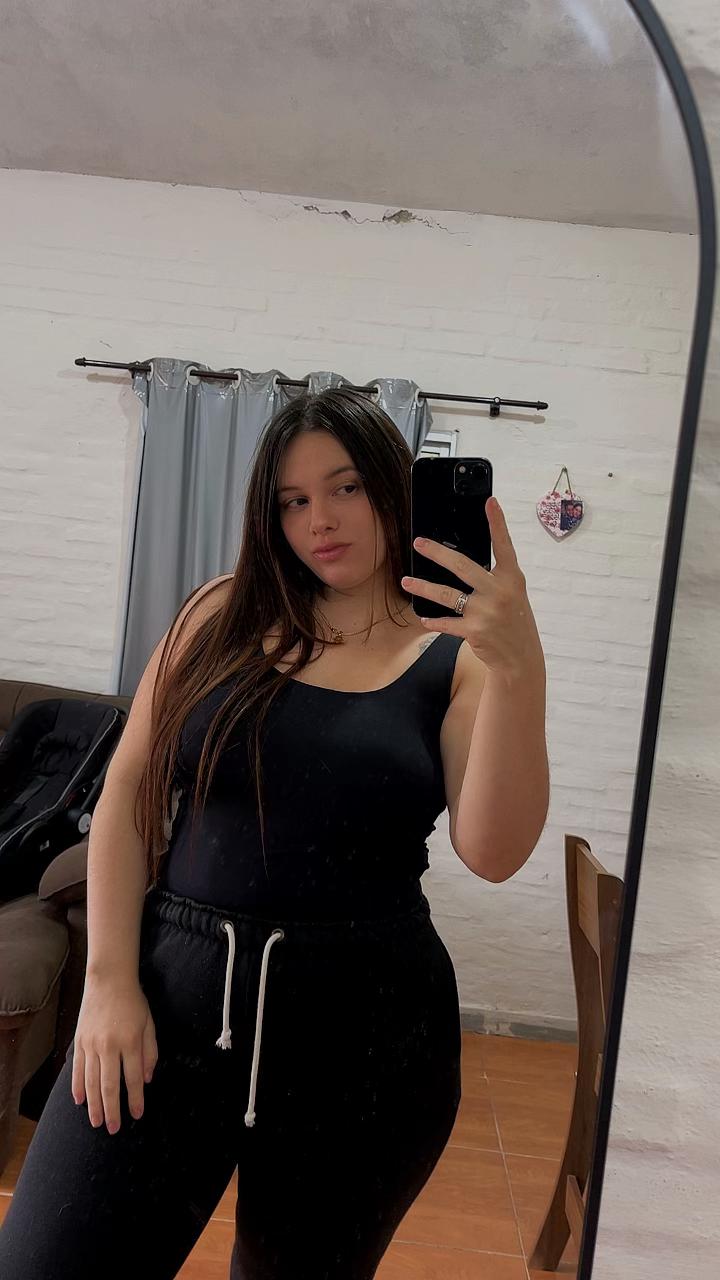 @rebee_beca