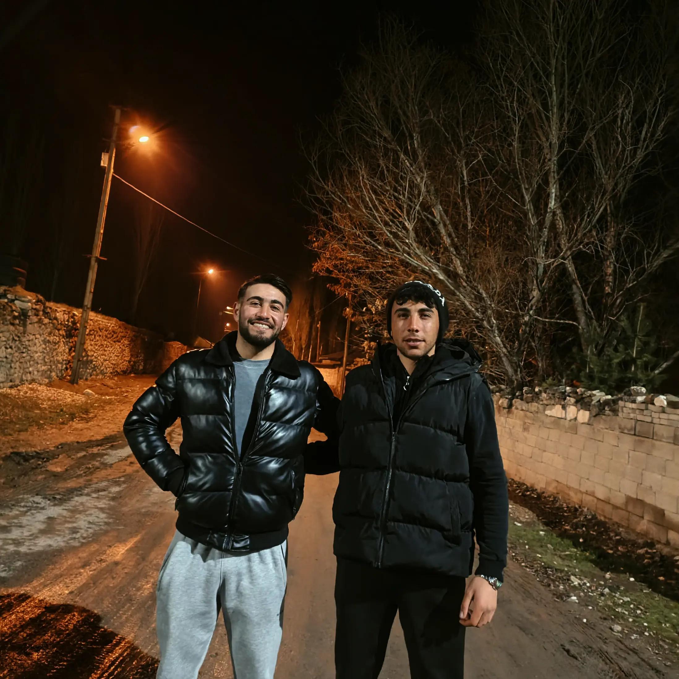 @&ouml;zg&uuml;r Yıldız