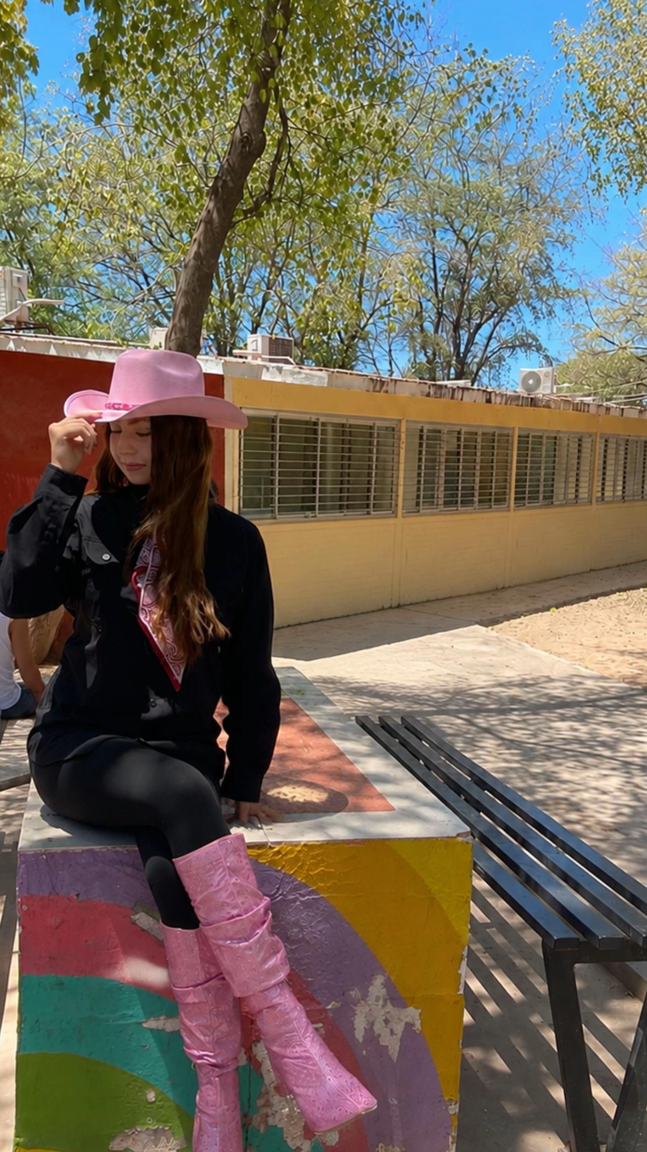 @alexandra_czr