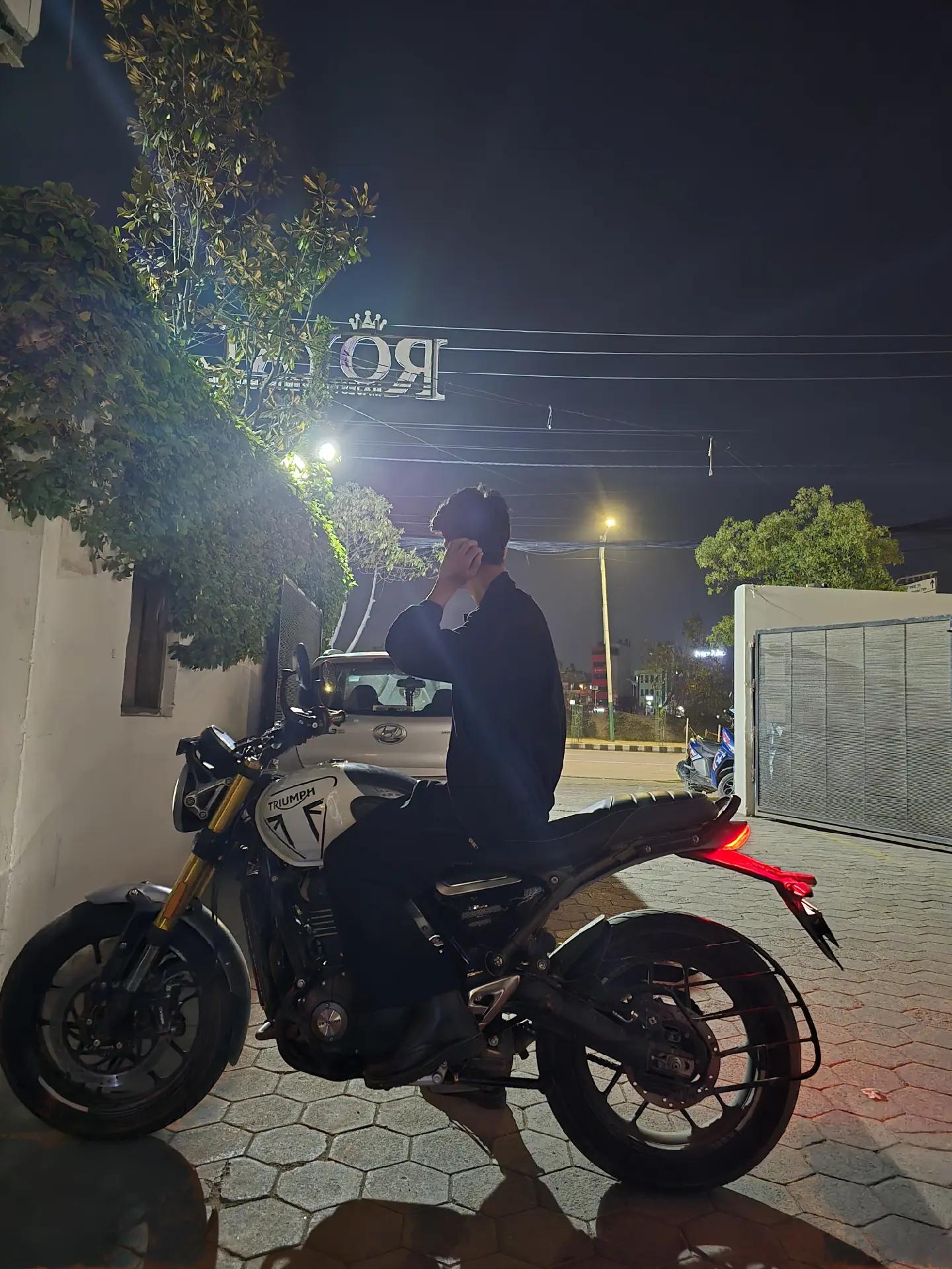 @CHIRAYU🌩🏍️