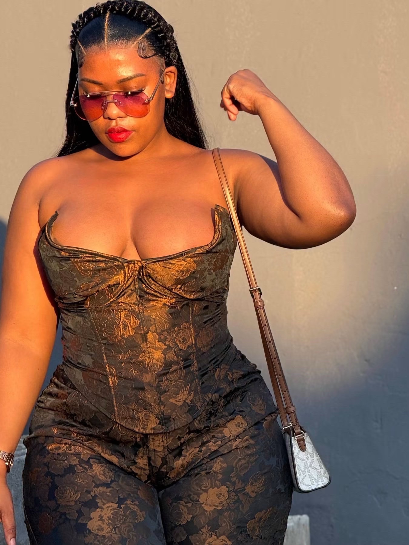 @AfricanBeauty
