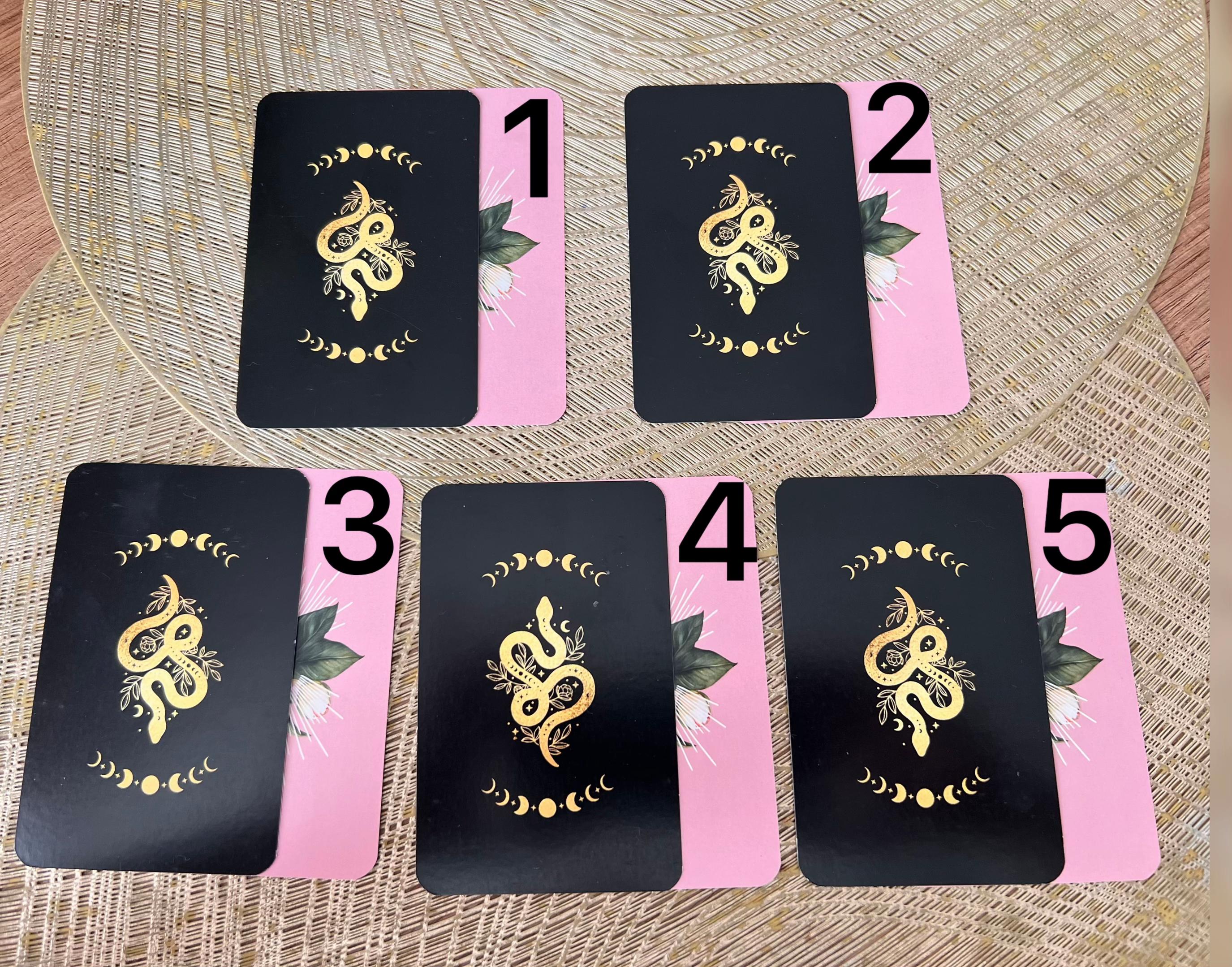 @astrologe.kornelija