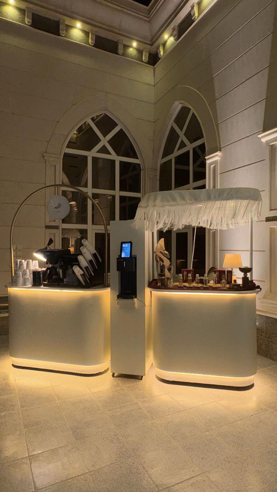 @كوفي كورنر وعطور | FLOW