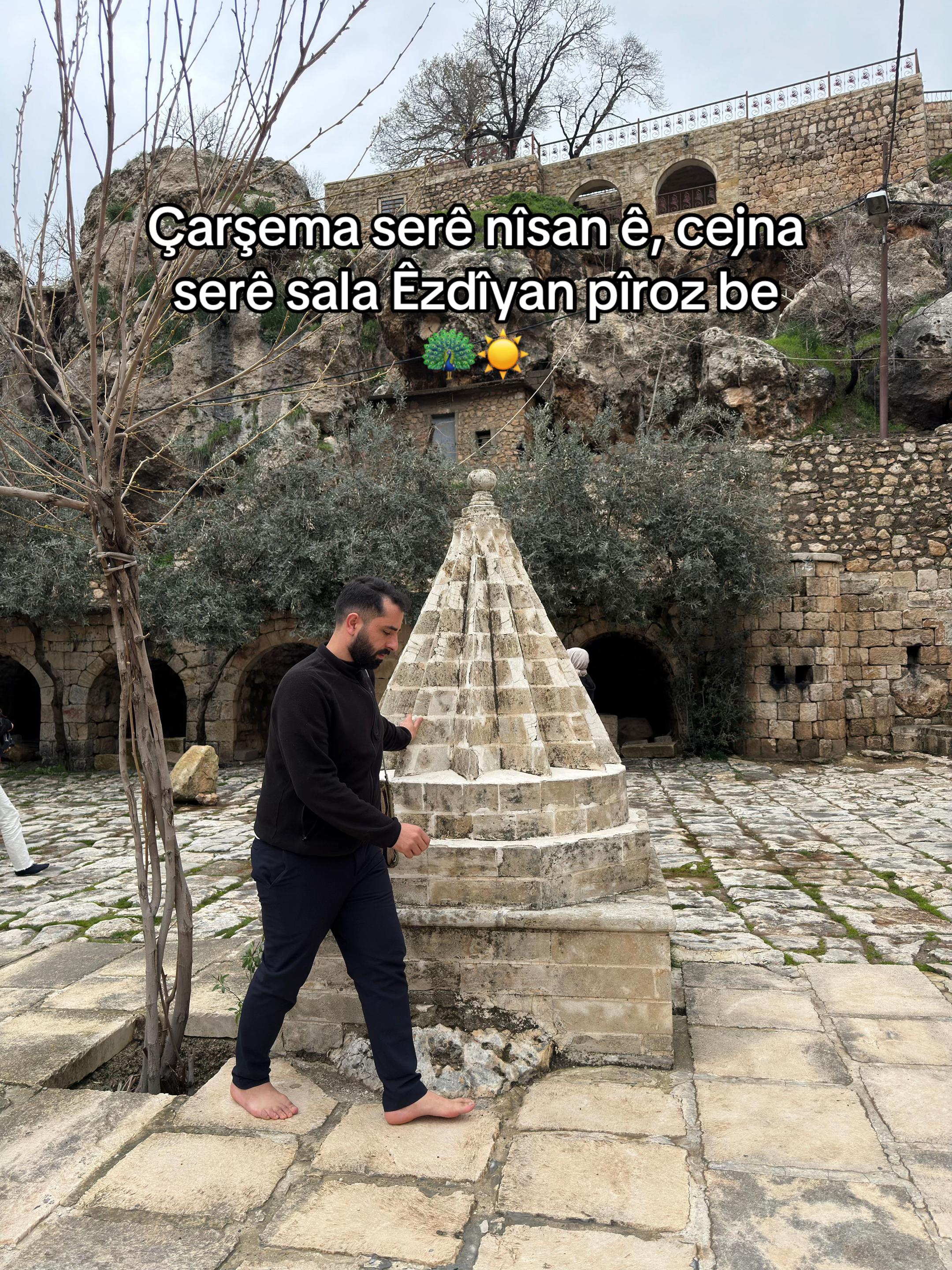 @Pirtûkhez ☀️