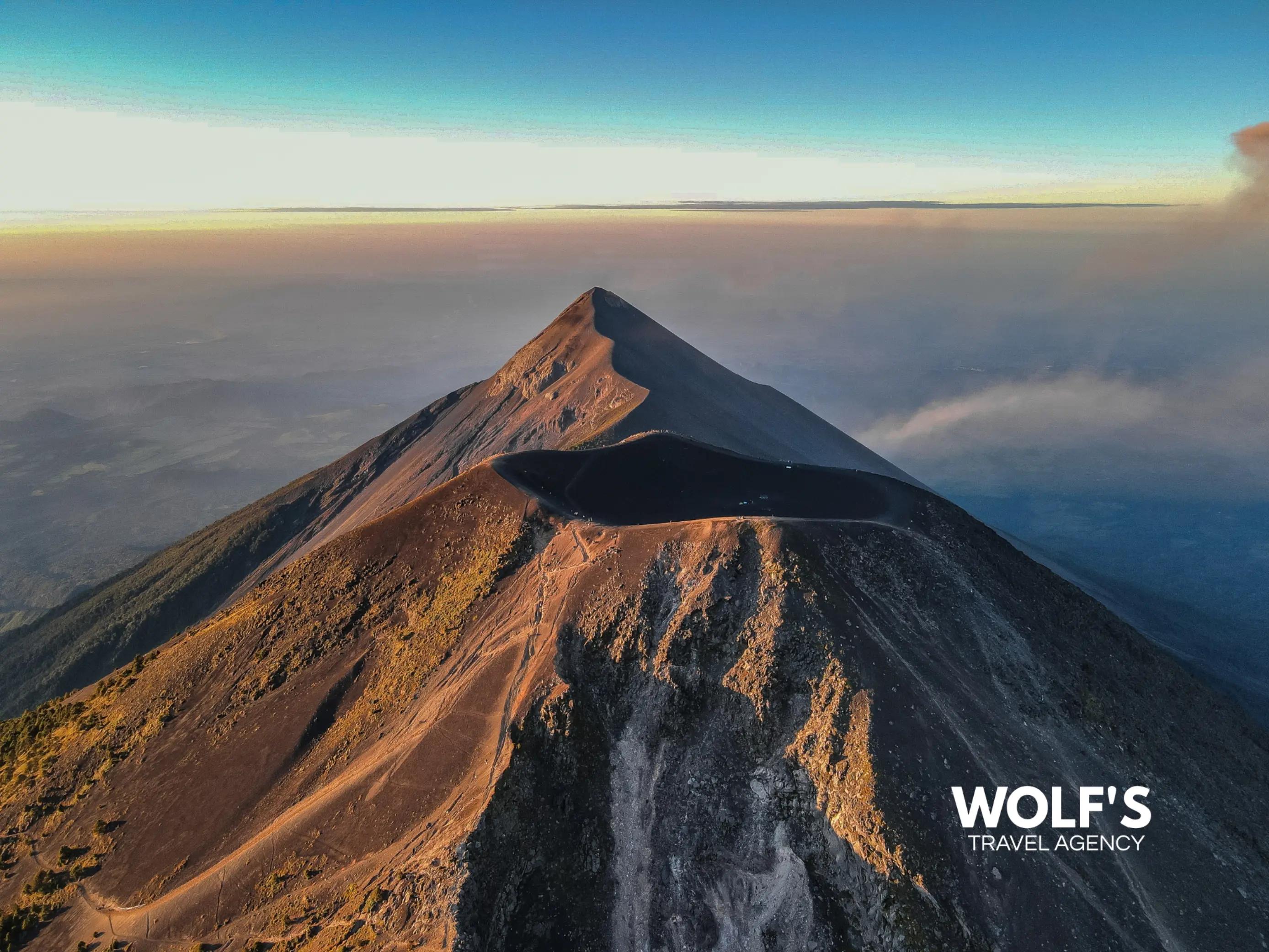 @wolfs.travel.agency