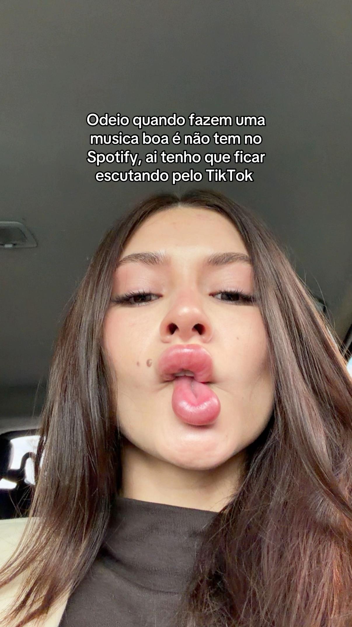 @Mariana Louise