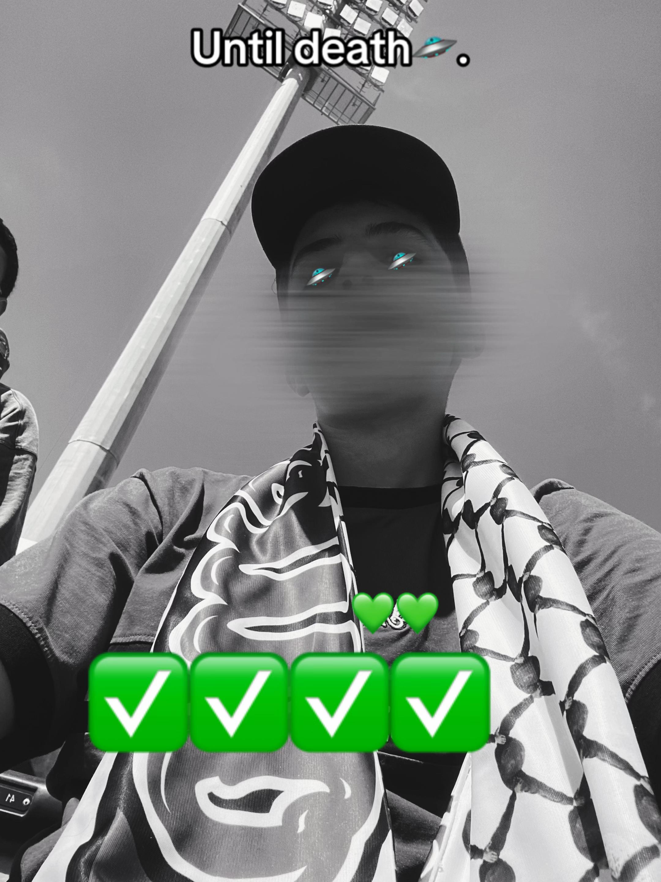 @🦅