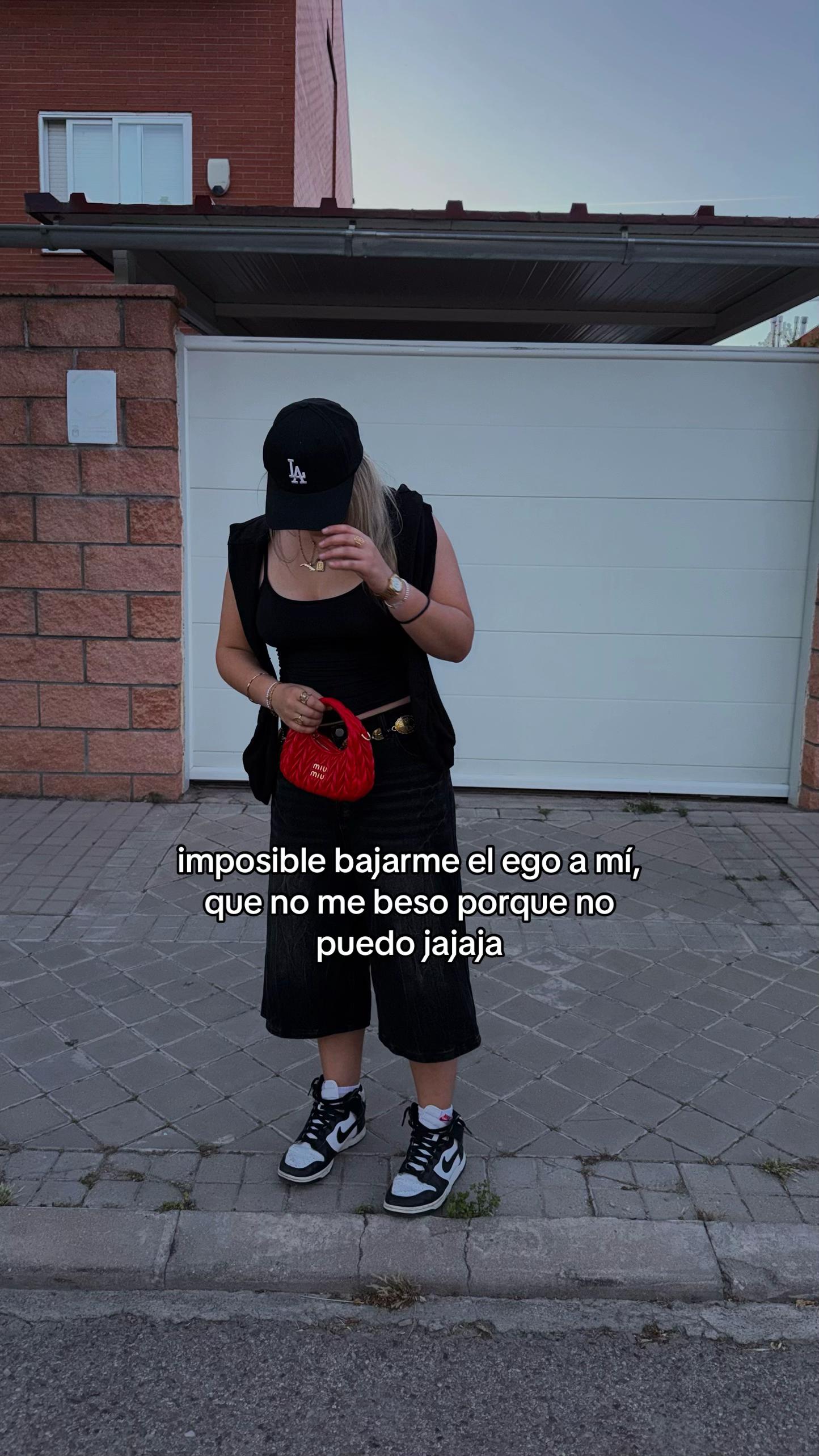 @𝐄𝐬𝐭𝐞𝐟𝐚𝐧𝐢𝐚