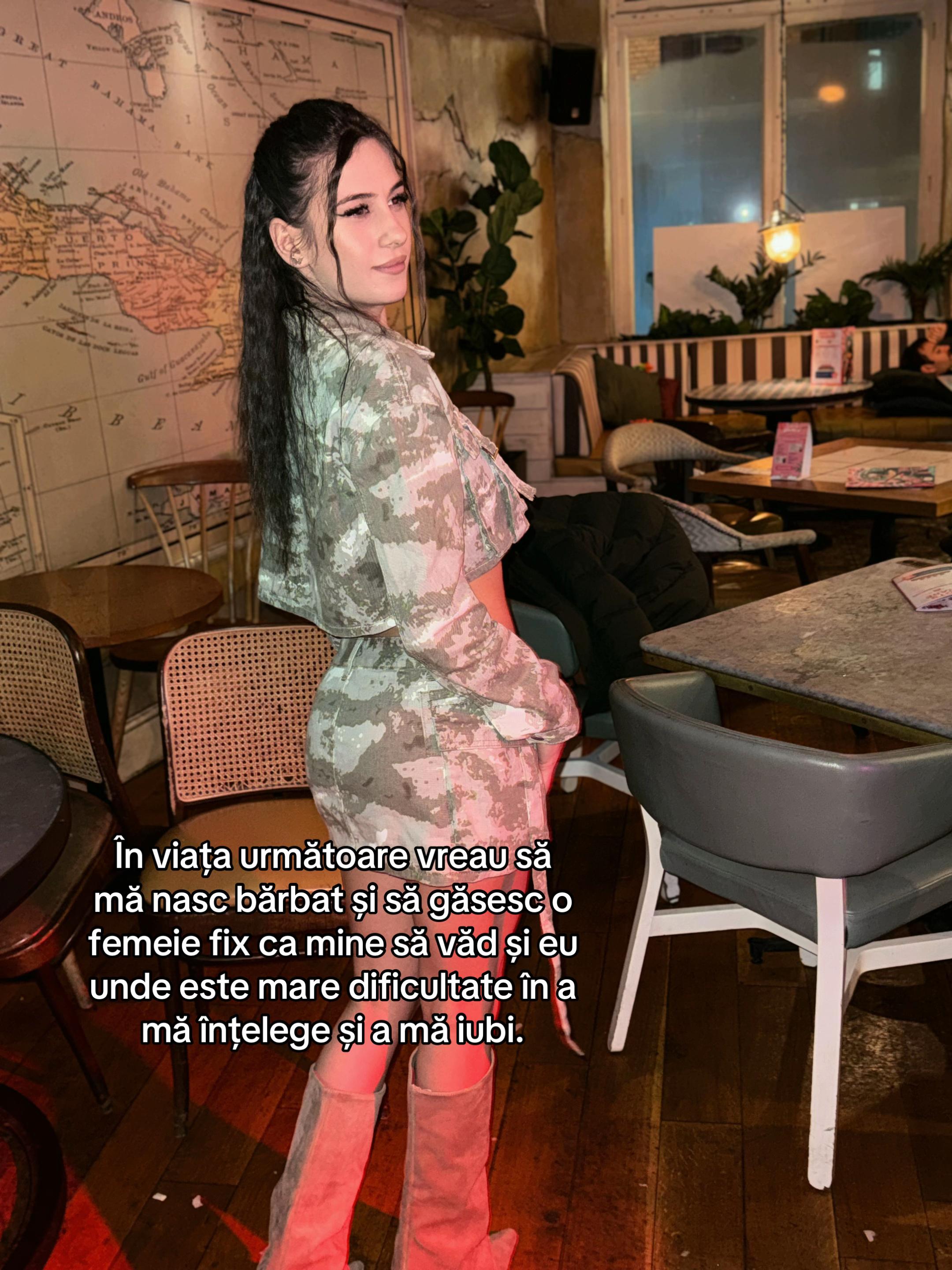 @Elisa