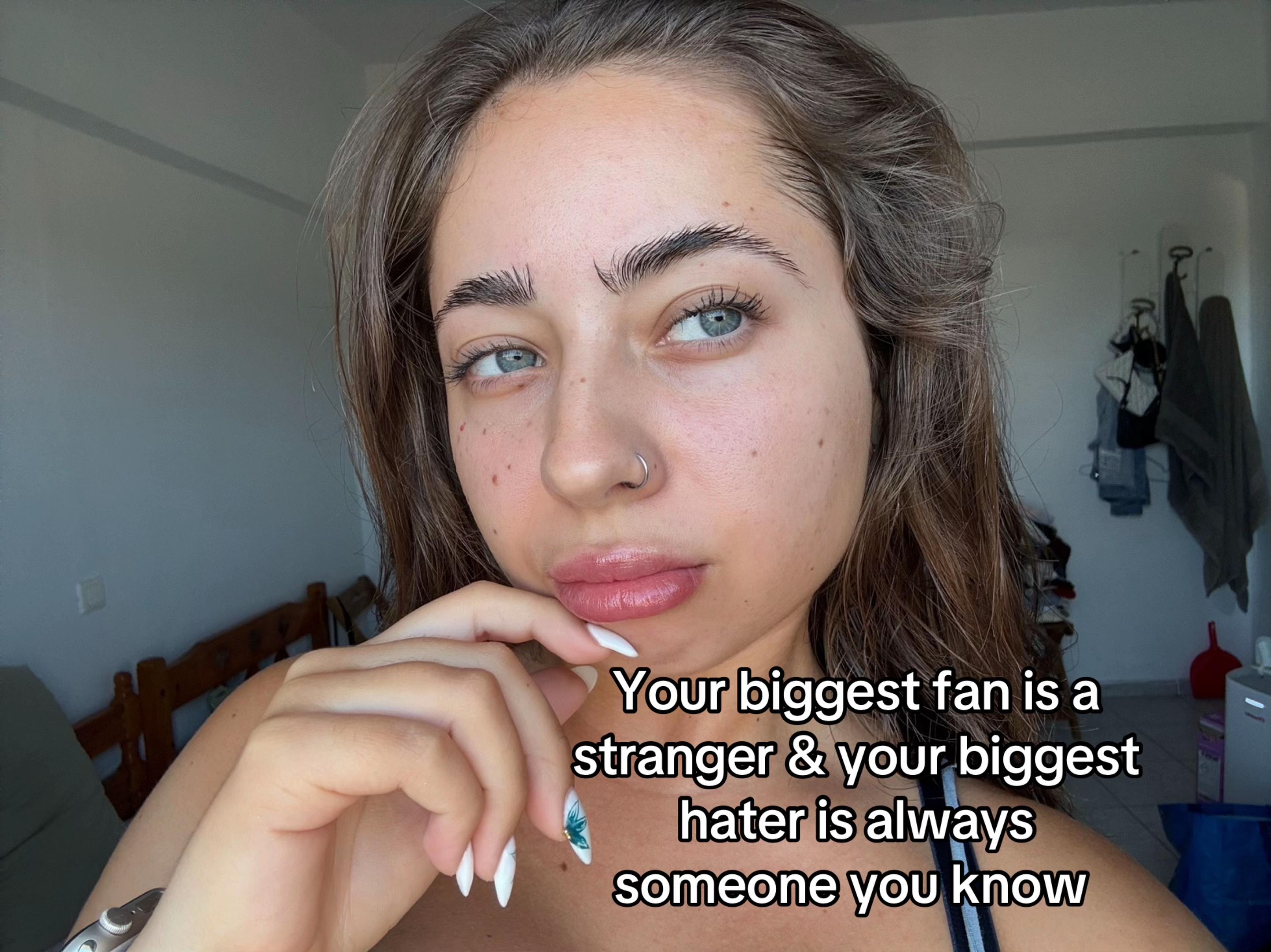 @Despina