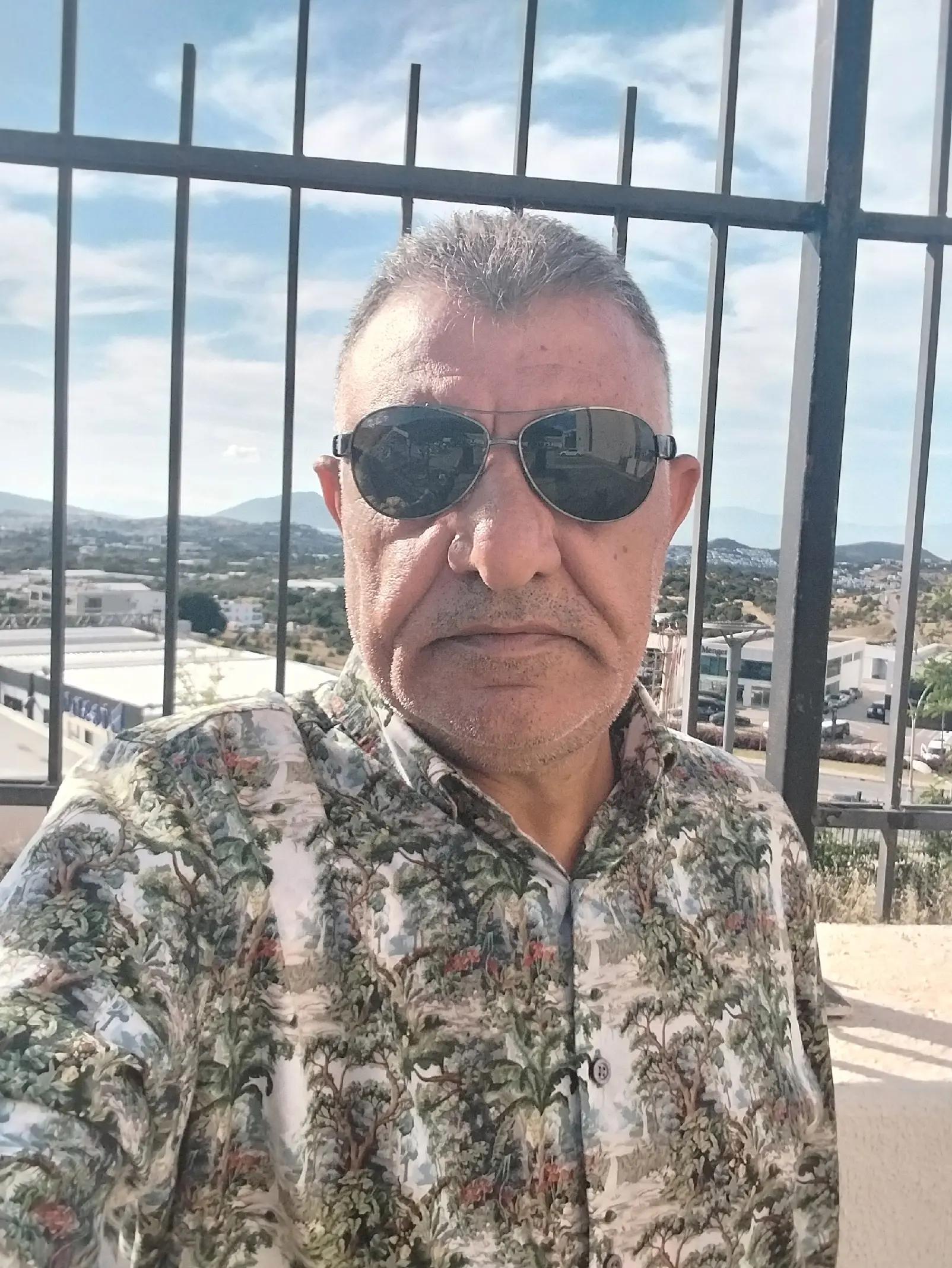 @Fikret Özgün