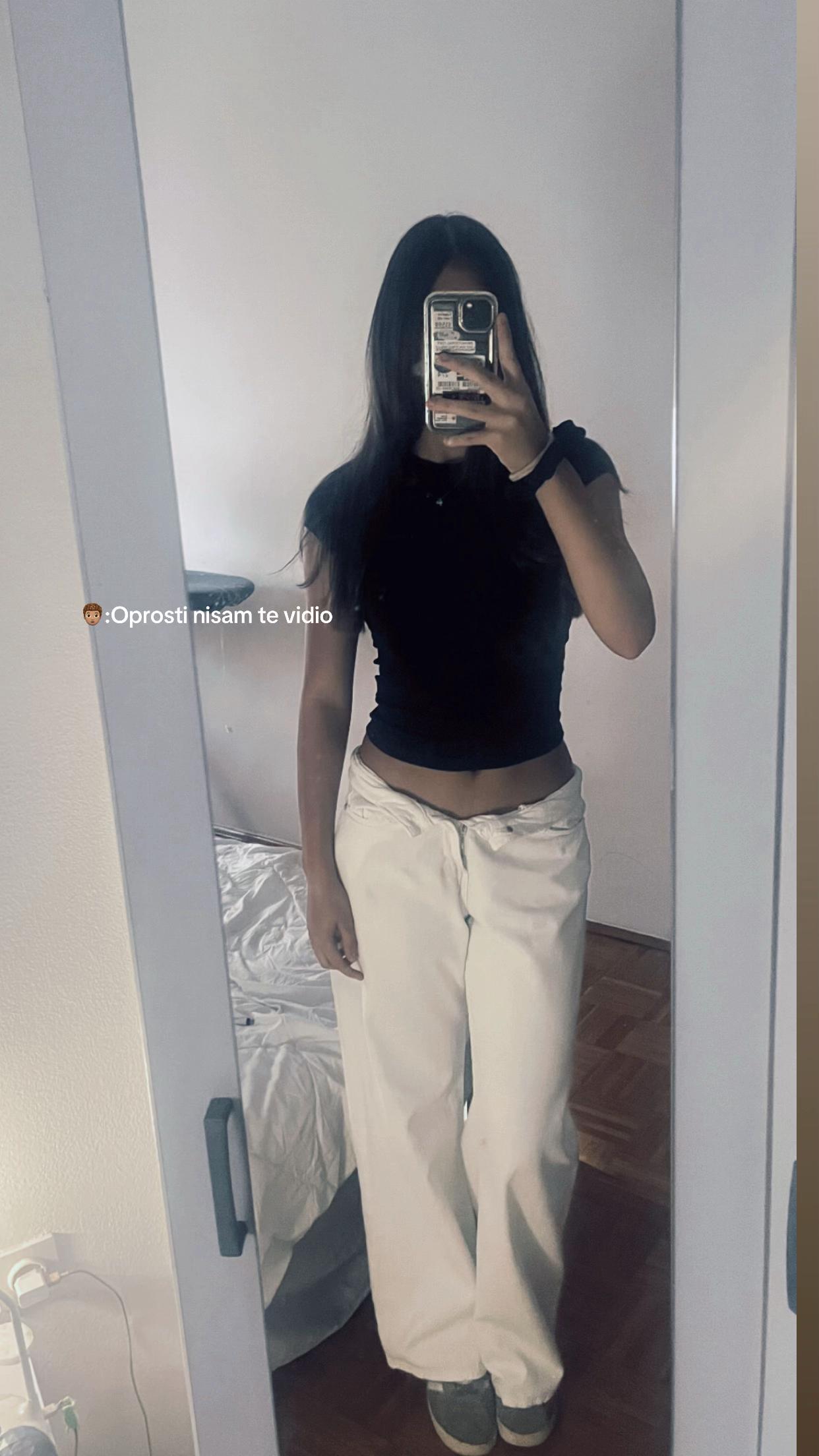 @NIKA🦈